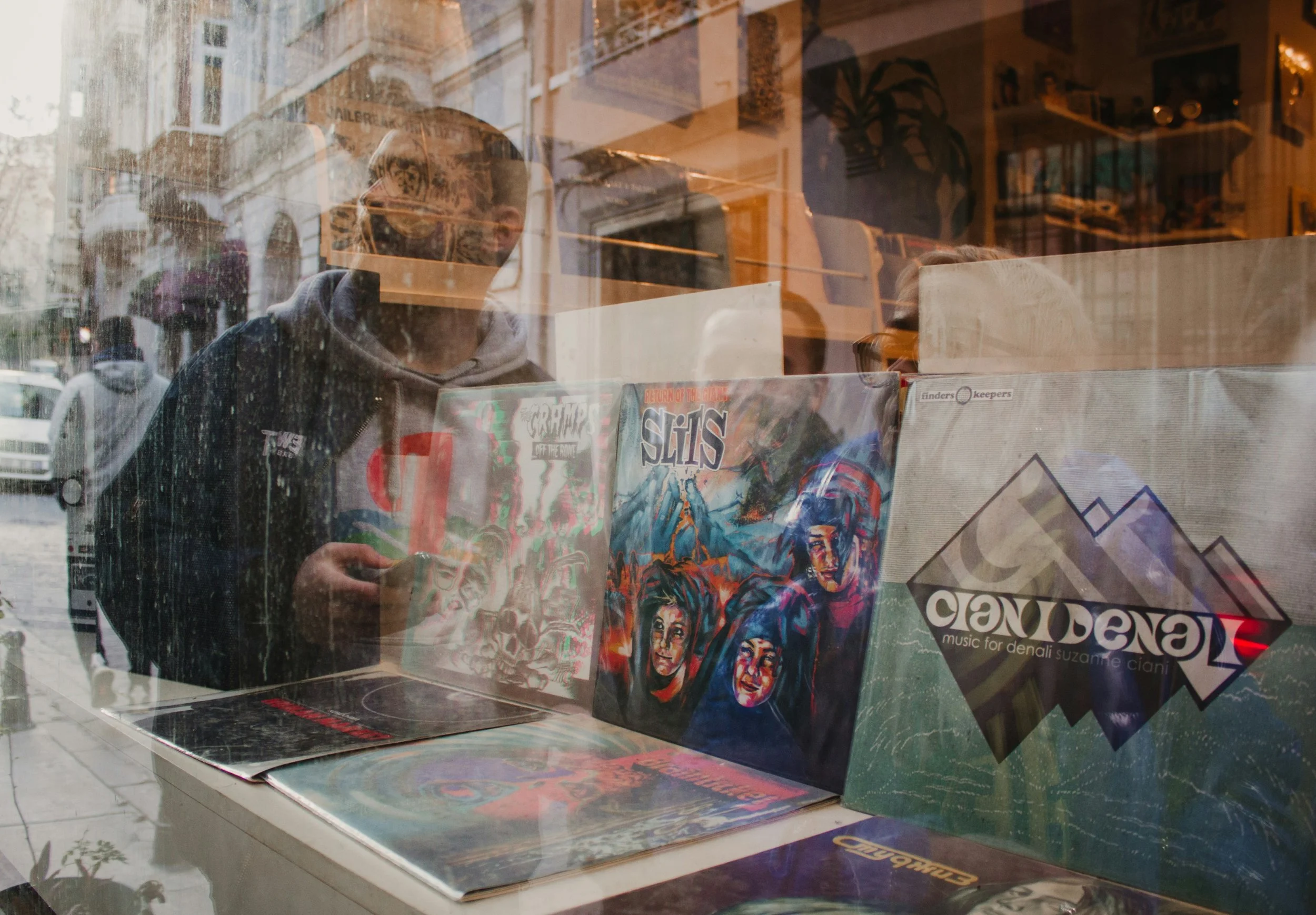 Attachment                      Without Otherness