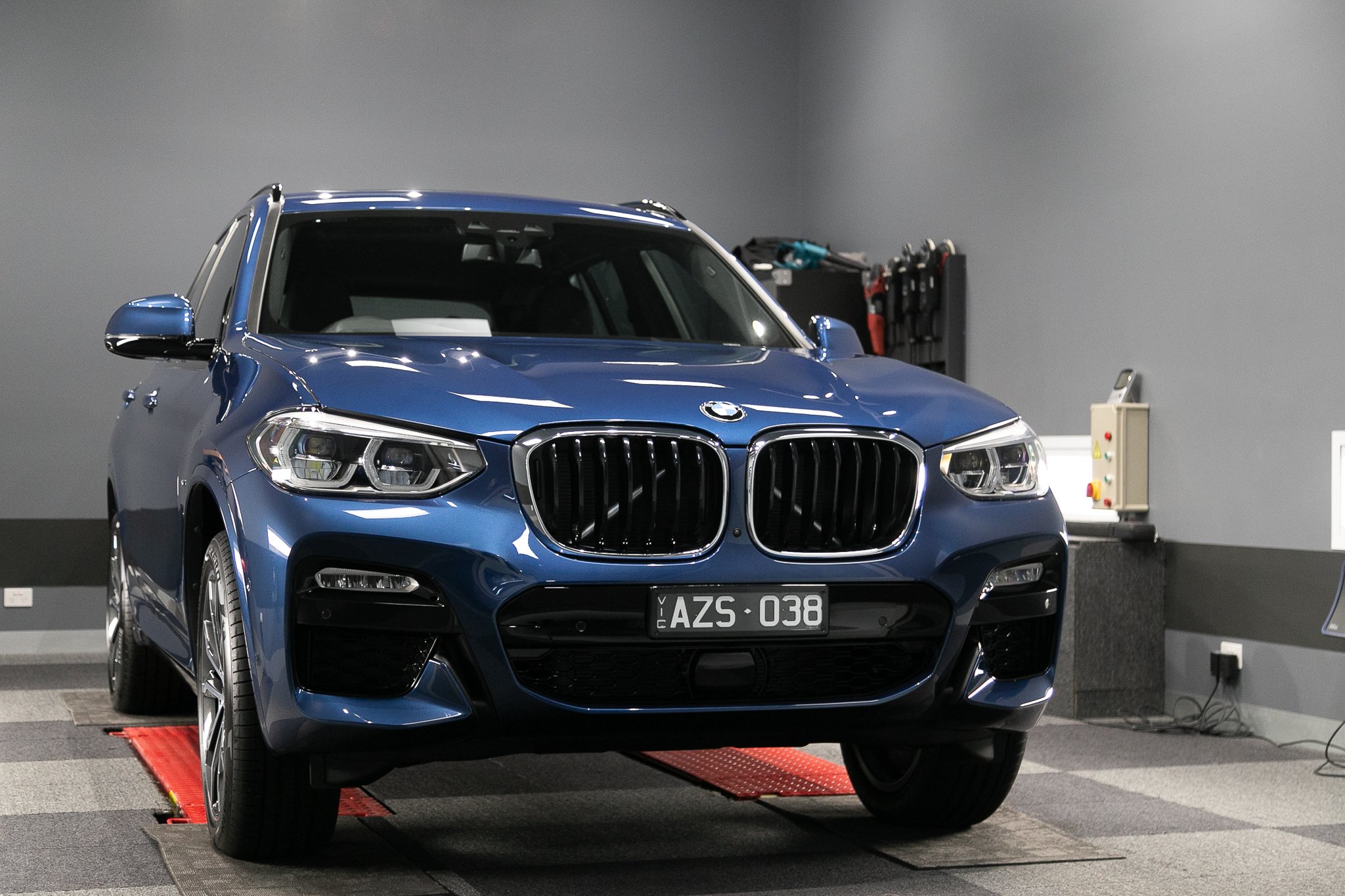 BMW X3 - Phytonic Blue