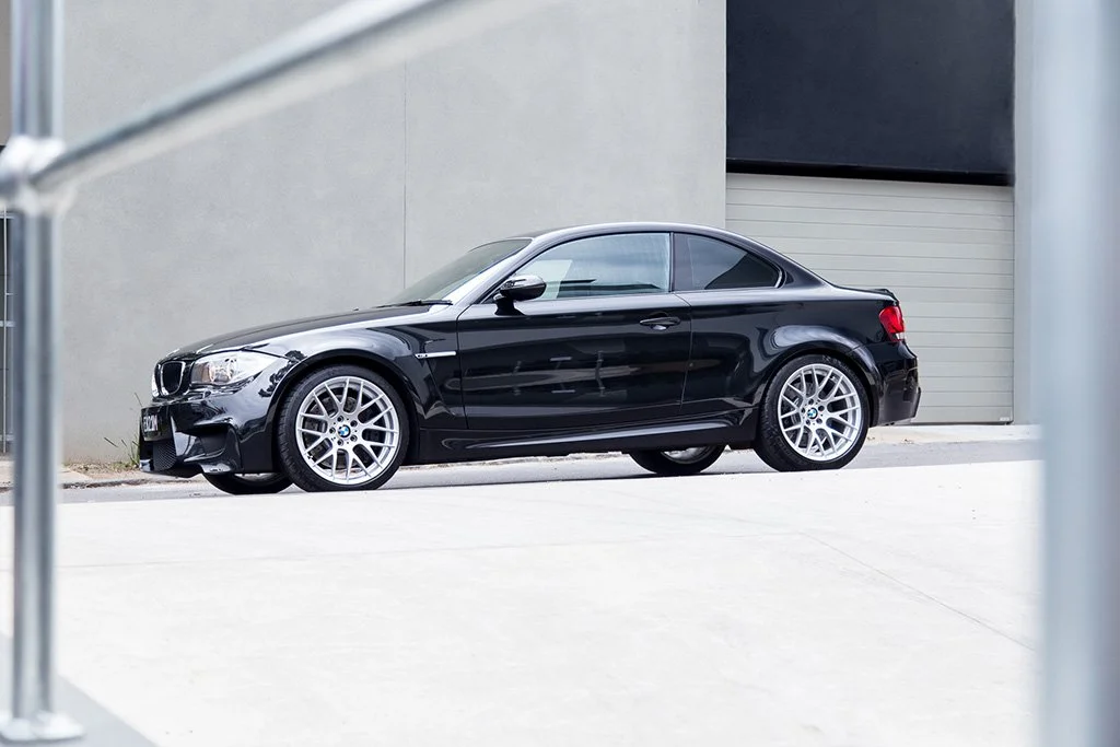 BMW 1M - Sapphire Black Metallic