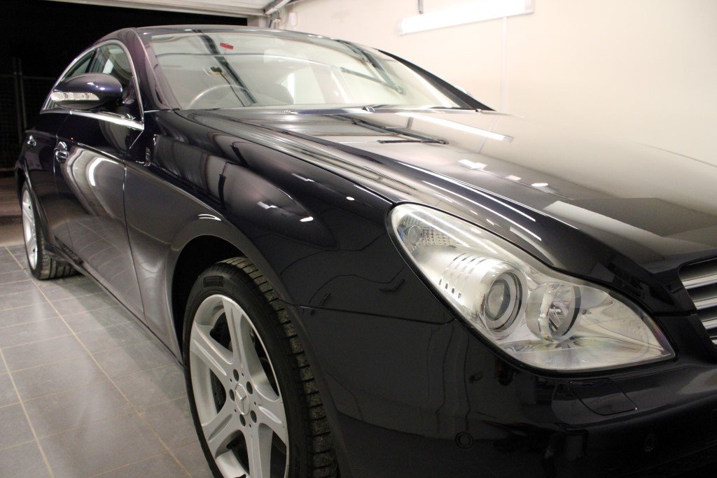 Mercedes Benz CLS500 - Tangenite Blue