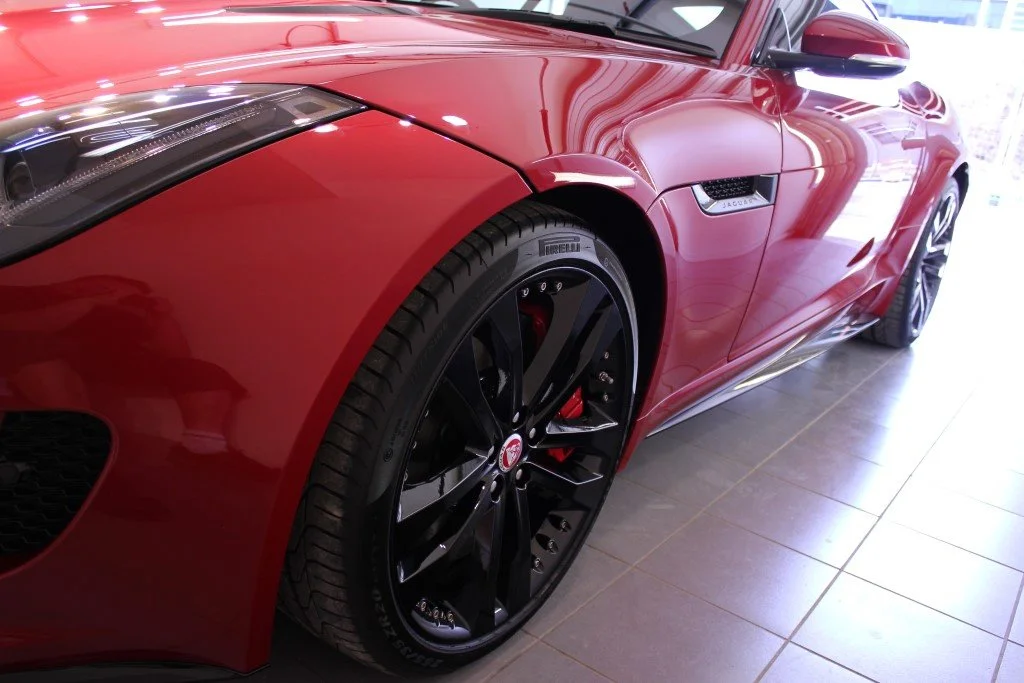 Jaguar F Type R