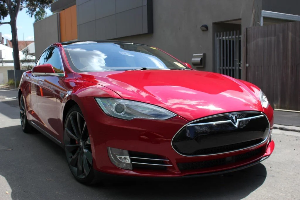 Tesla P85D - Multicoat Red