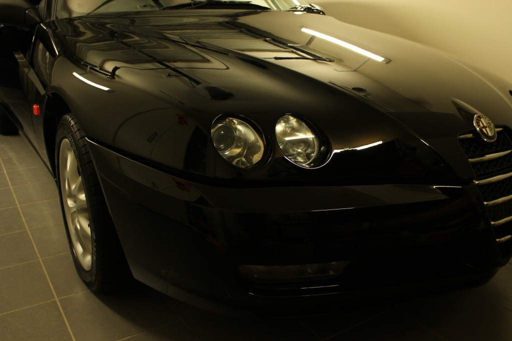 2003 Alfa Romeo Spider - Solid Black