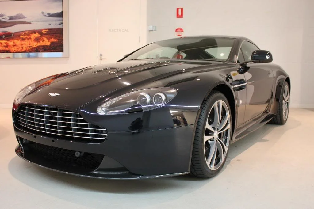 2013 Aston Martin V12 Vantage - Carbon Black