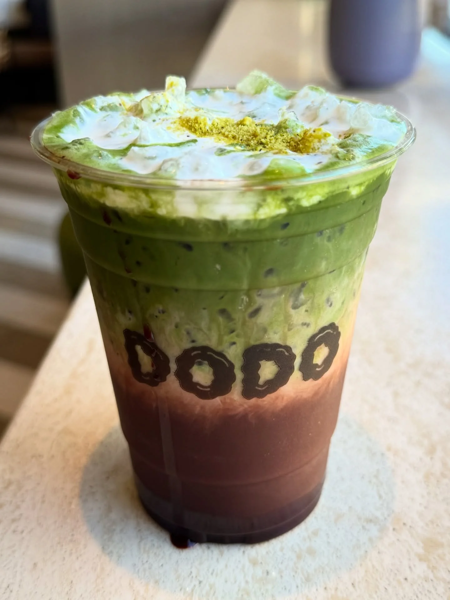 Velvety chocolate folded into earthy matcha.
Dessert energy, caf&eacute; discipline.