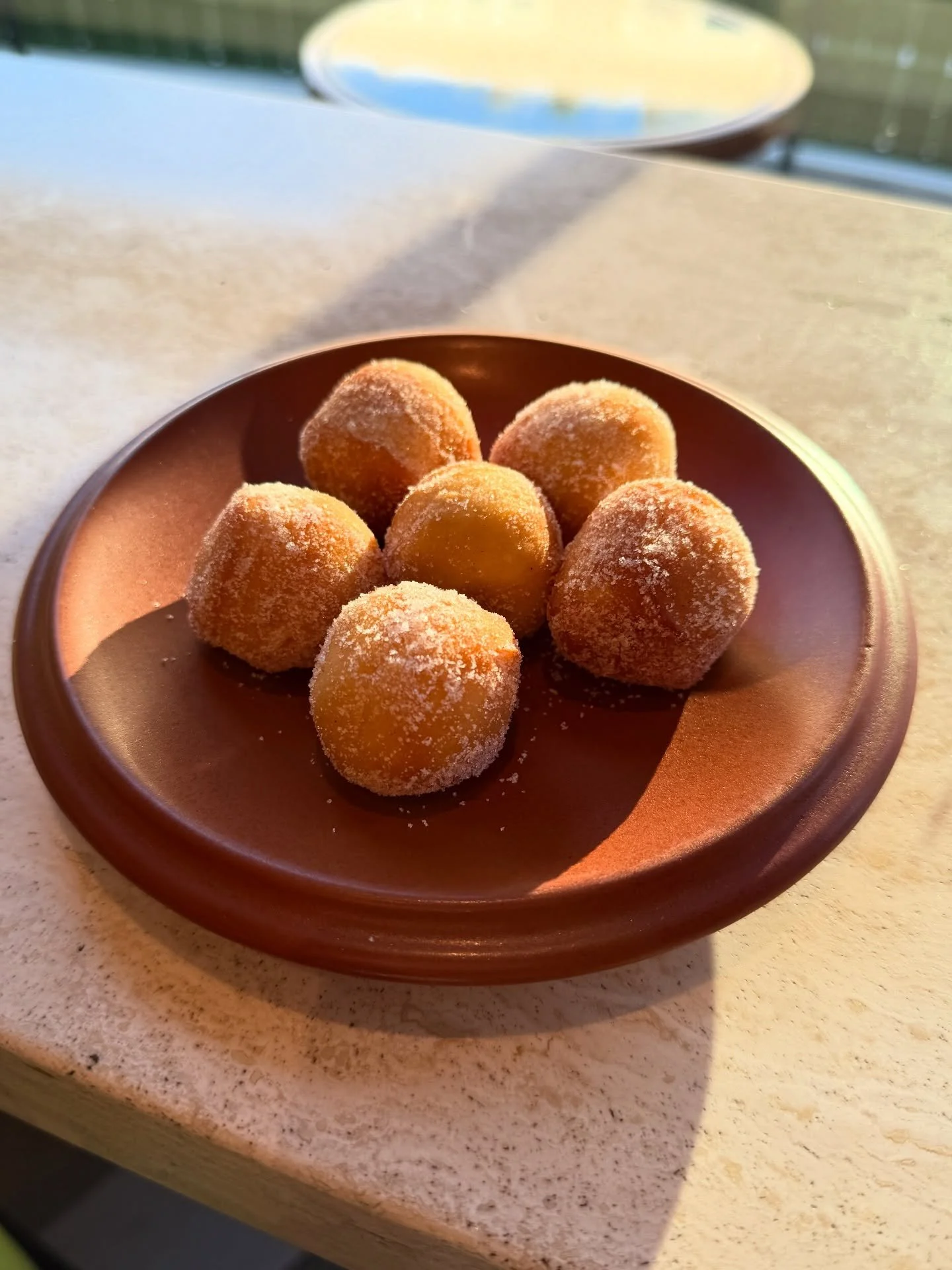 DODO cinnamon donut holes. Baked once a day. We don&rsquo;t make more, we just run out. Swipe to see today&rsquo;s final survivor, wondering where everybody went.