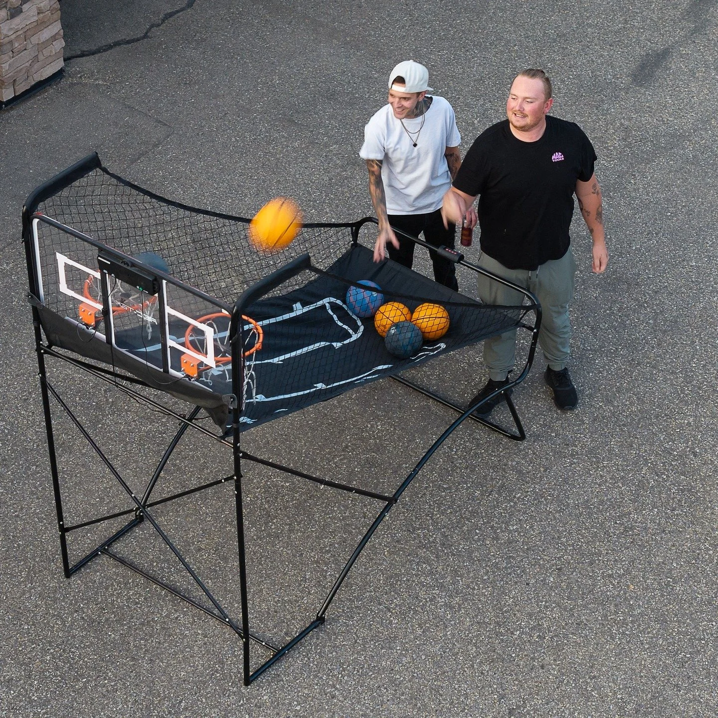 Who&rsquo;s the sharpshooter on your team? 🏀 Get your Curry on, great for quick-fire tournaments at corporate mixers or team builders!
#BackyardGames #TeamBuilding #YYCEvents #CalgaryEvents #SportsTeamParty