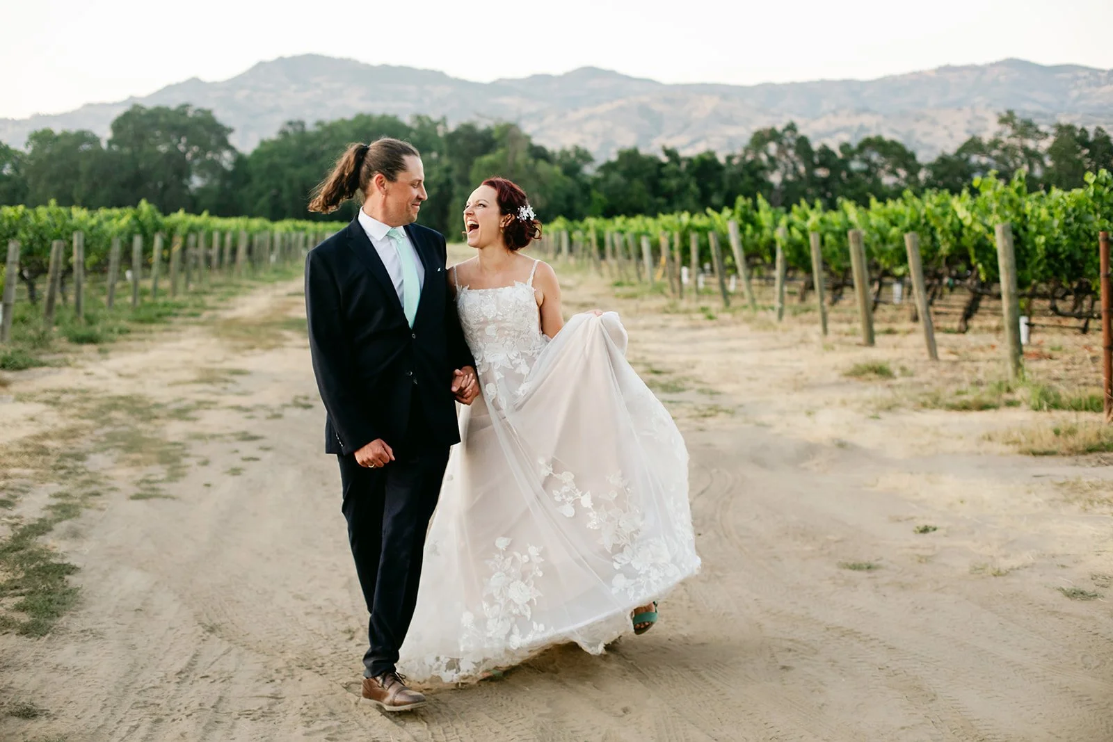 A Sparkly Vineyard Wedding in Napa Valley | A Family Property Wedding | California