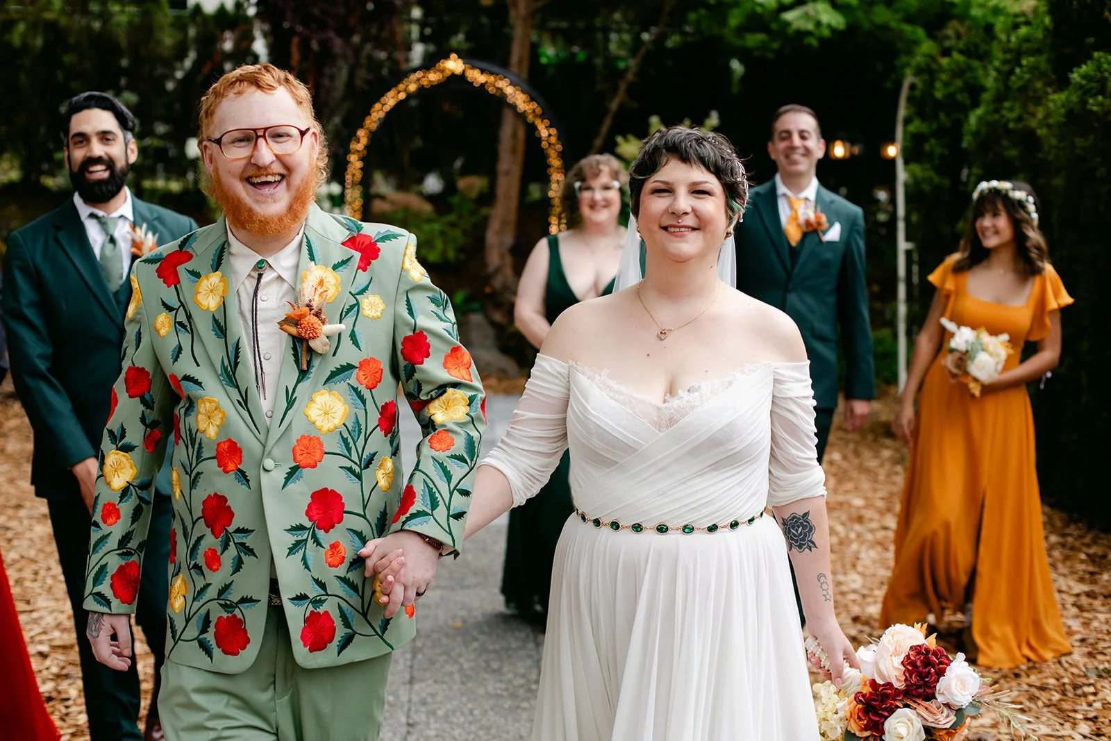 A Colorful, Joyful Wedding at The Troutdale House | Troutdale, Oregon
