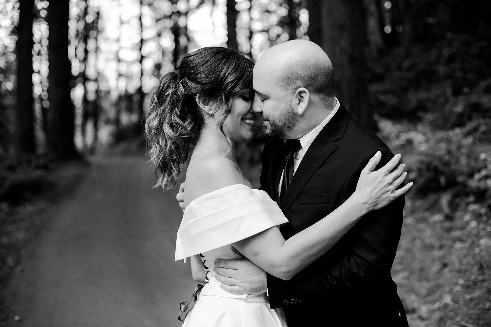 Firs, Ferns &amp; Willamette Valley Wine: Wedding at Parrett Mountain Cellars