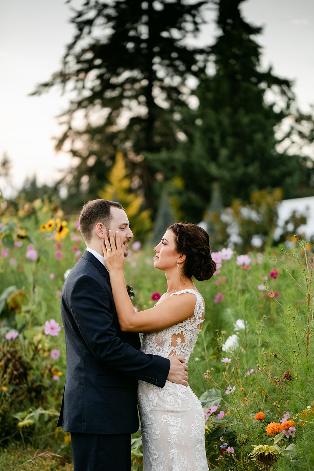 Nick &amp; Lindsey | A Fall Wedding at Lucy's Garden in Ridgefield, Washington