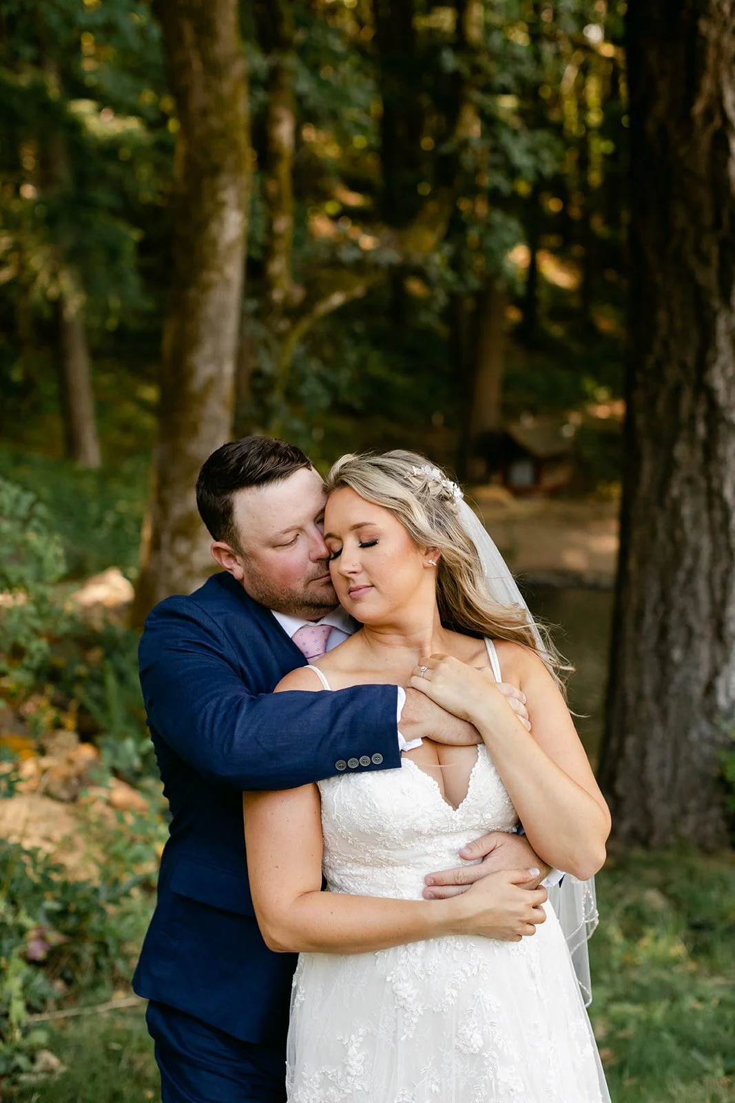 Allie &amp; Ryan | A Wedding at Gorge Retreat in the Columbia River Gorge, Oregon