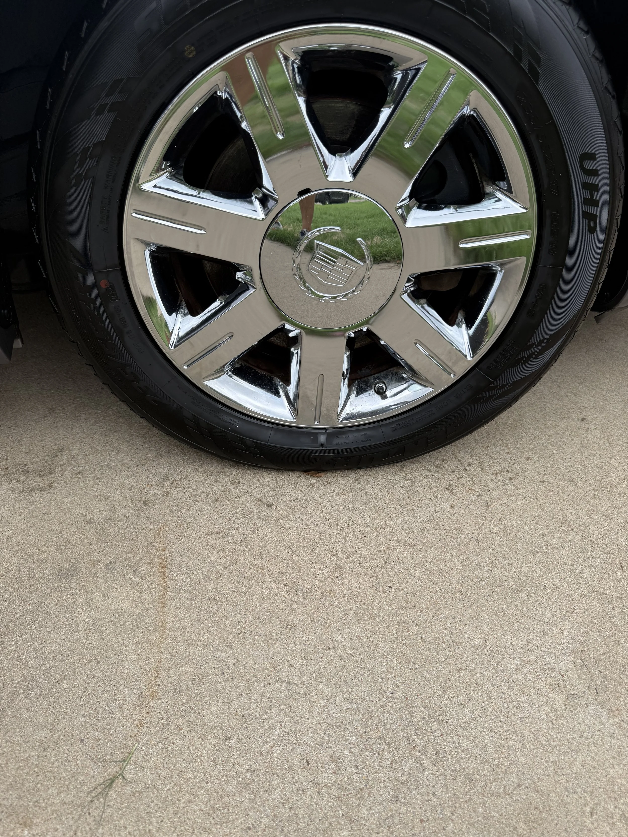 Caddy TIRE.jpg