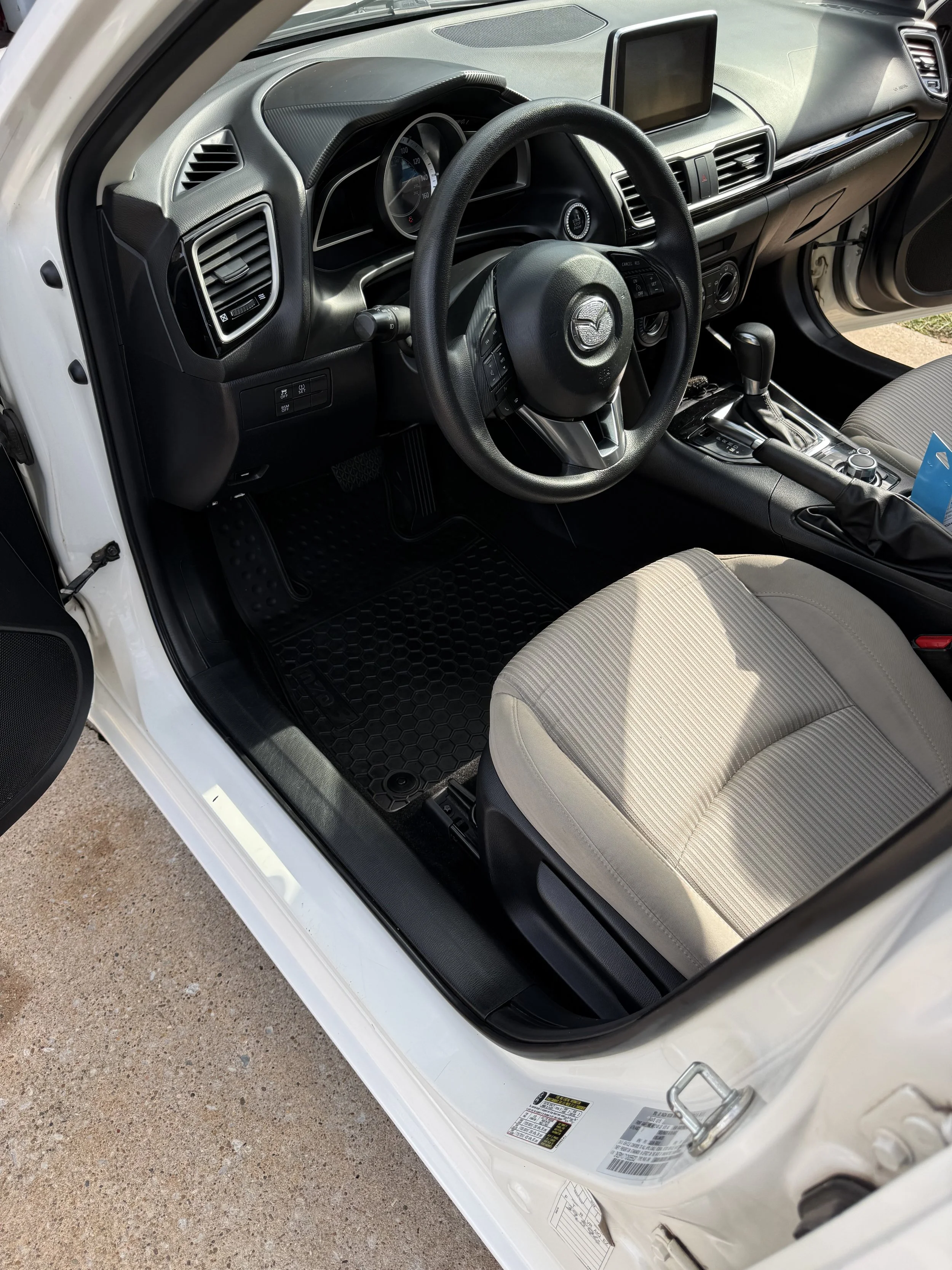 Mazda 3 interior.jpg