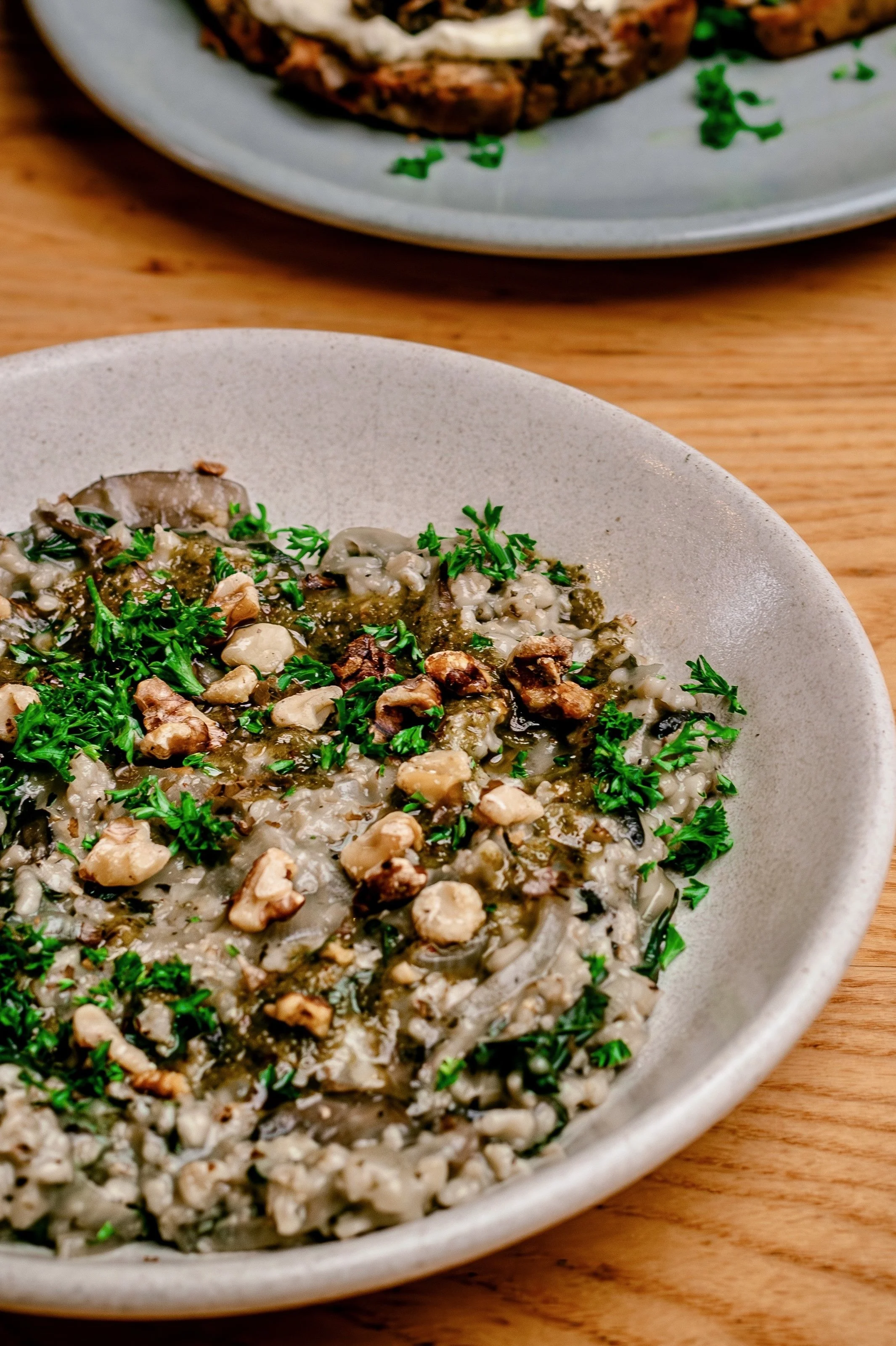Mushroom spinach oatmeal - Bestie Cafe