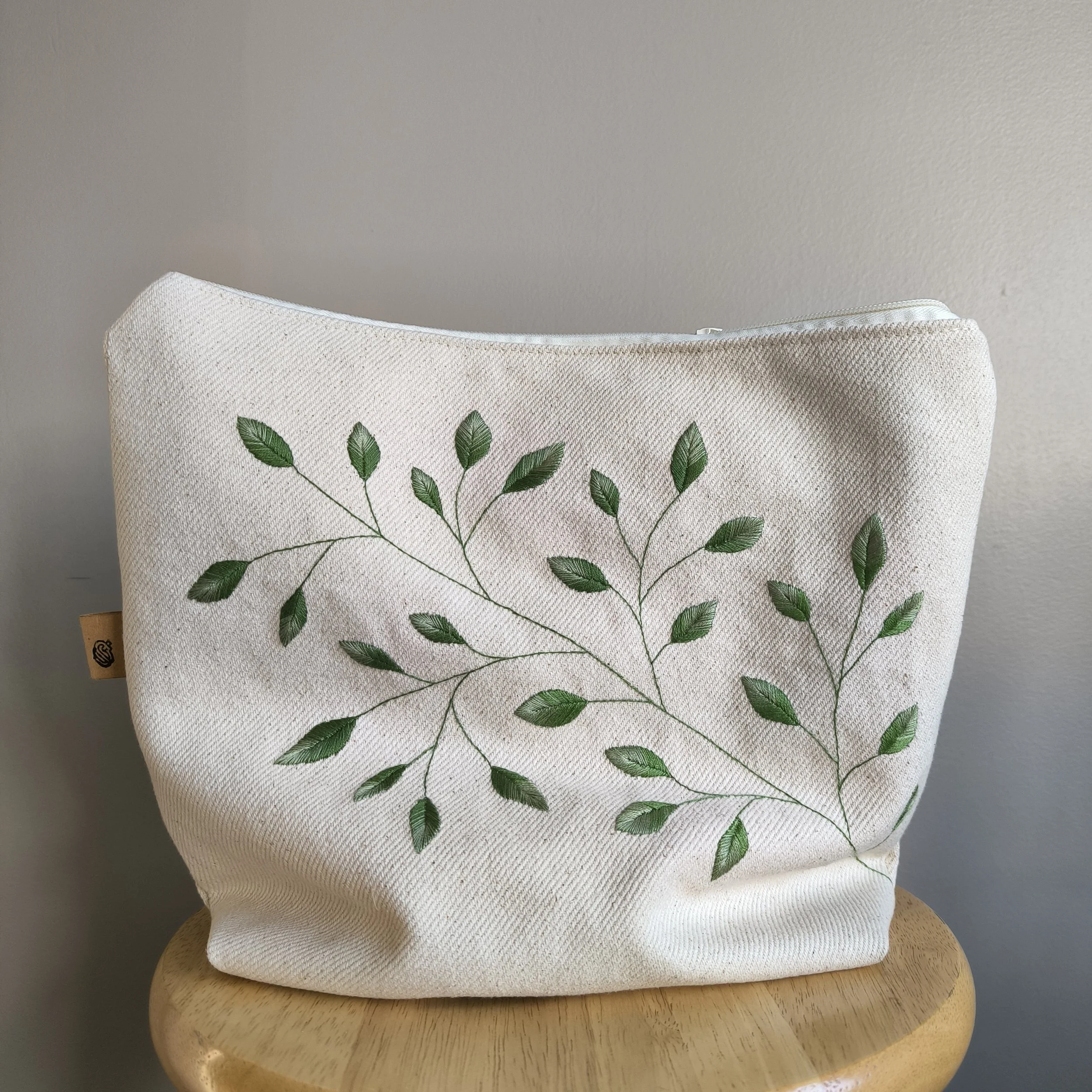 leaf pouch