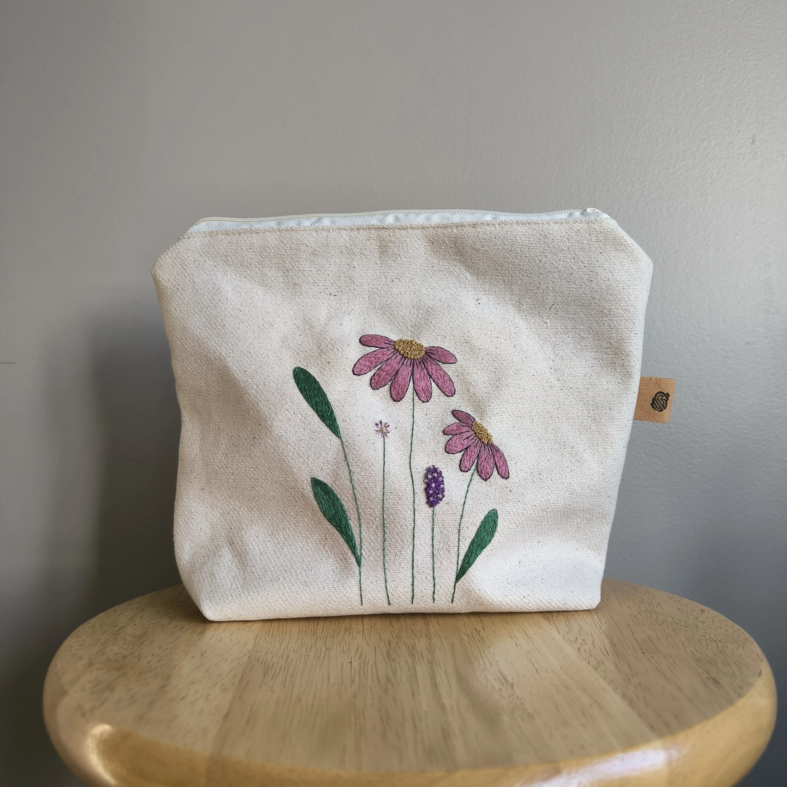 botanical pouch