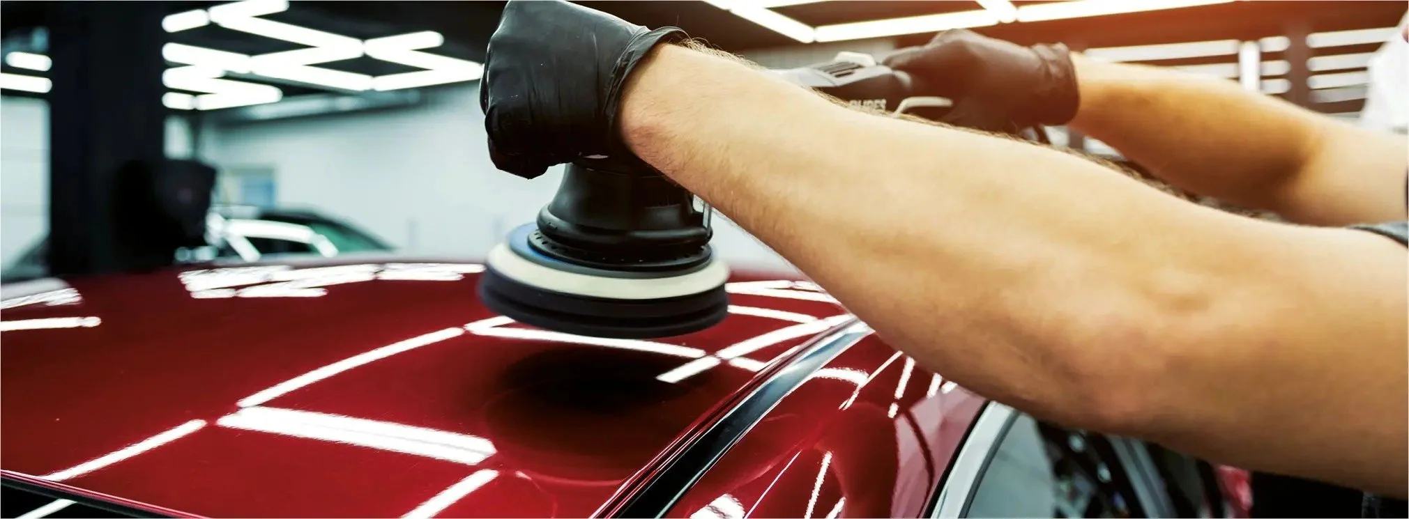 Professionell lackkorrigering av repor och swirl marks