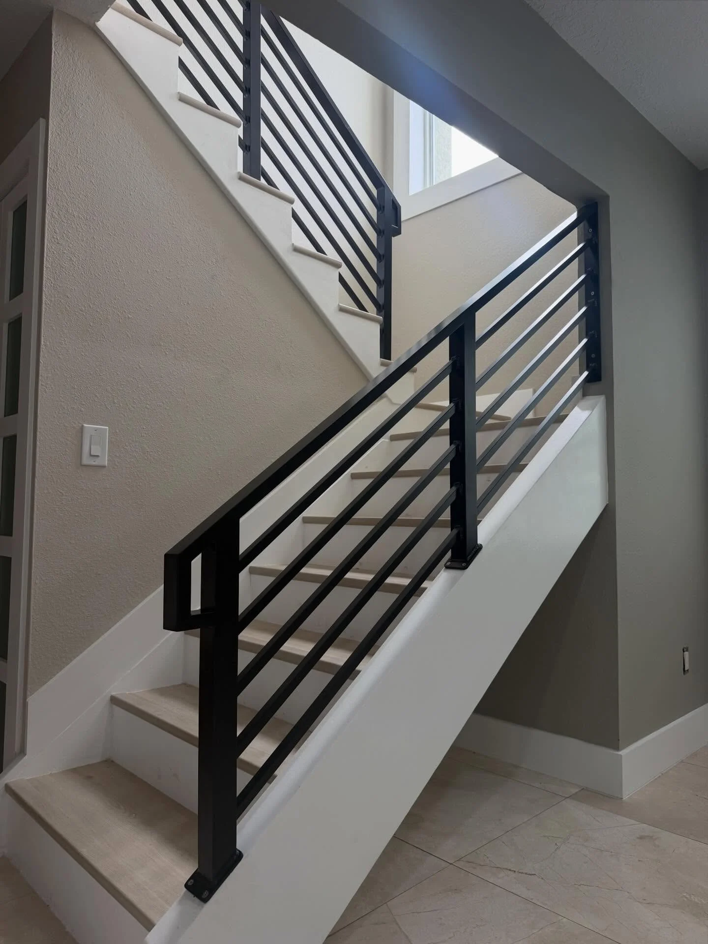 Aluminum railings featuring horizontal pickets and satin black powder coat finished up this week for a Tampa Remodel.
#fabrication #customfabrication #aluminumwelding #tigwelding #metalwork