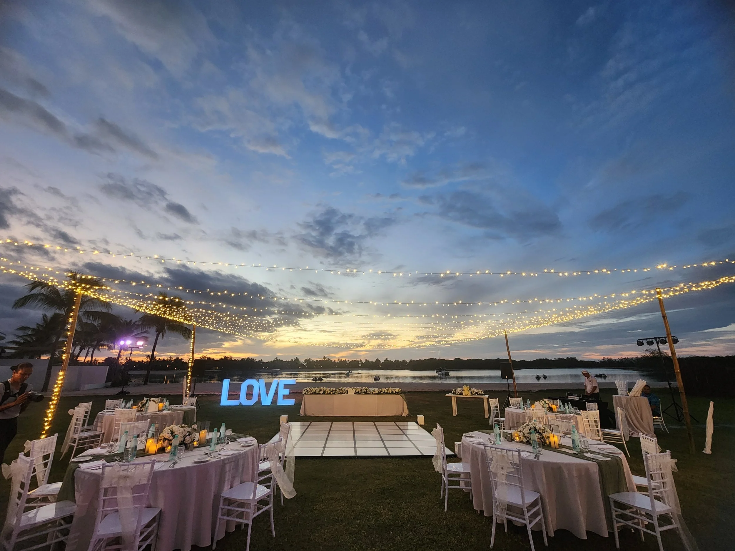 Love sign and LED dancefloor at Fiji Marriott Resort Momi Bay