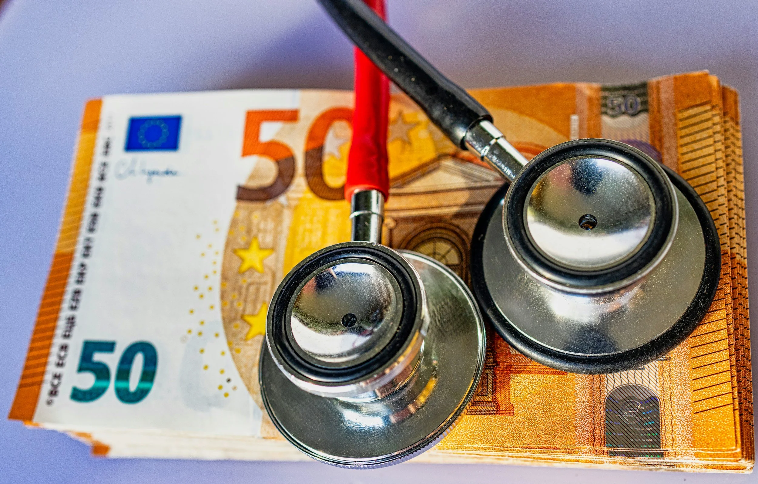 Politik: Versicherte sollen bei Krankheit mehr selbst bezahlen