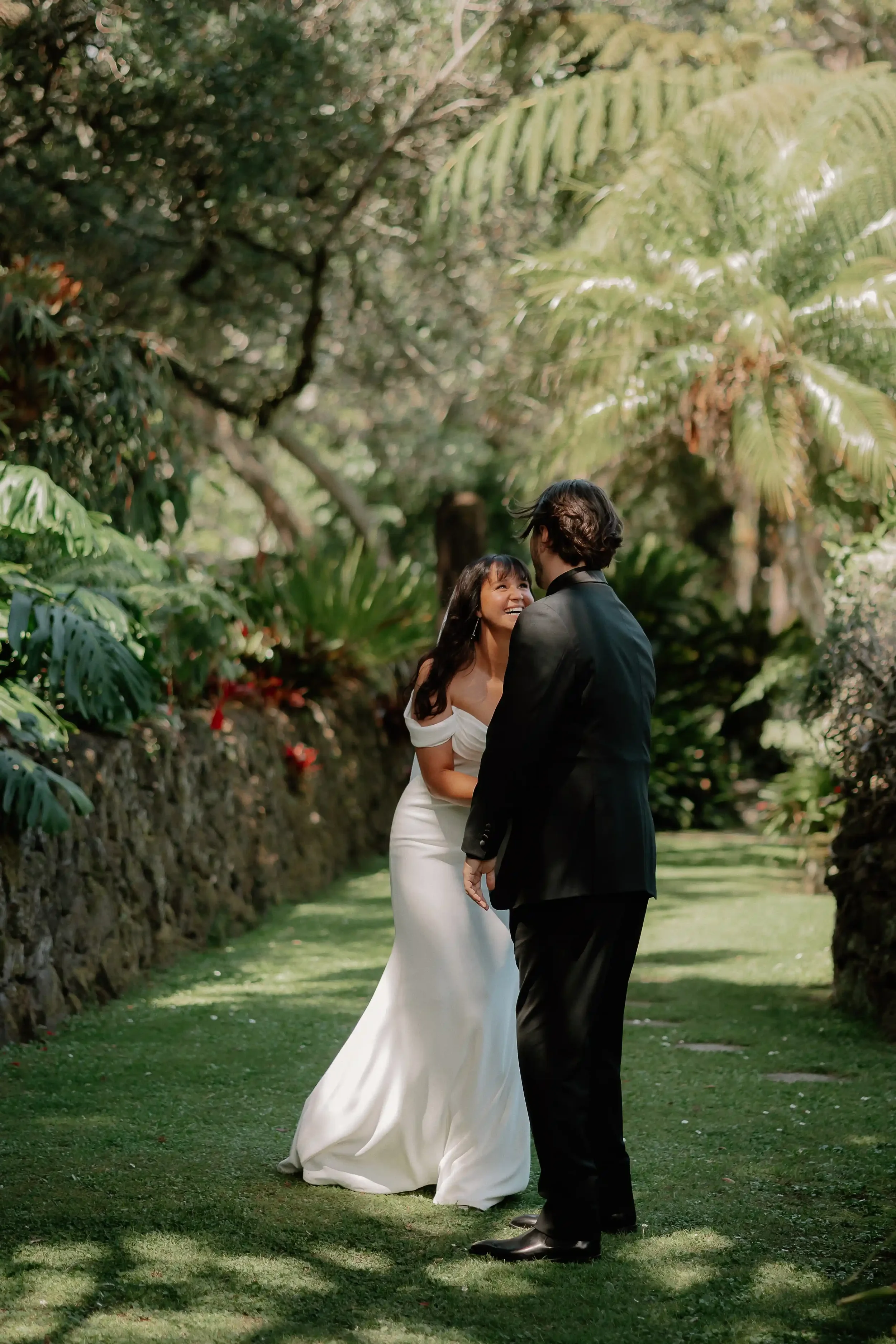 claireriversphotography—puketutuislandestate-auckland-wedding-photographer-363.webp