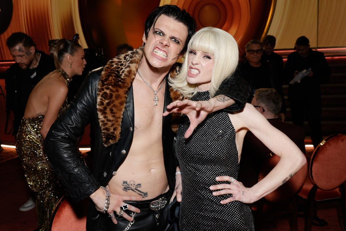 Yungblud and Kelly Osborne
