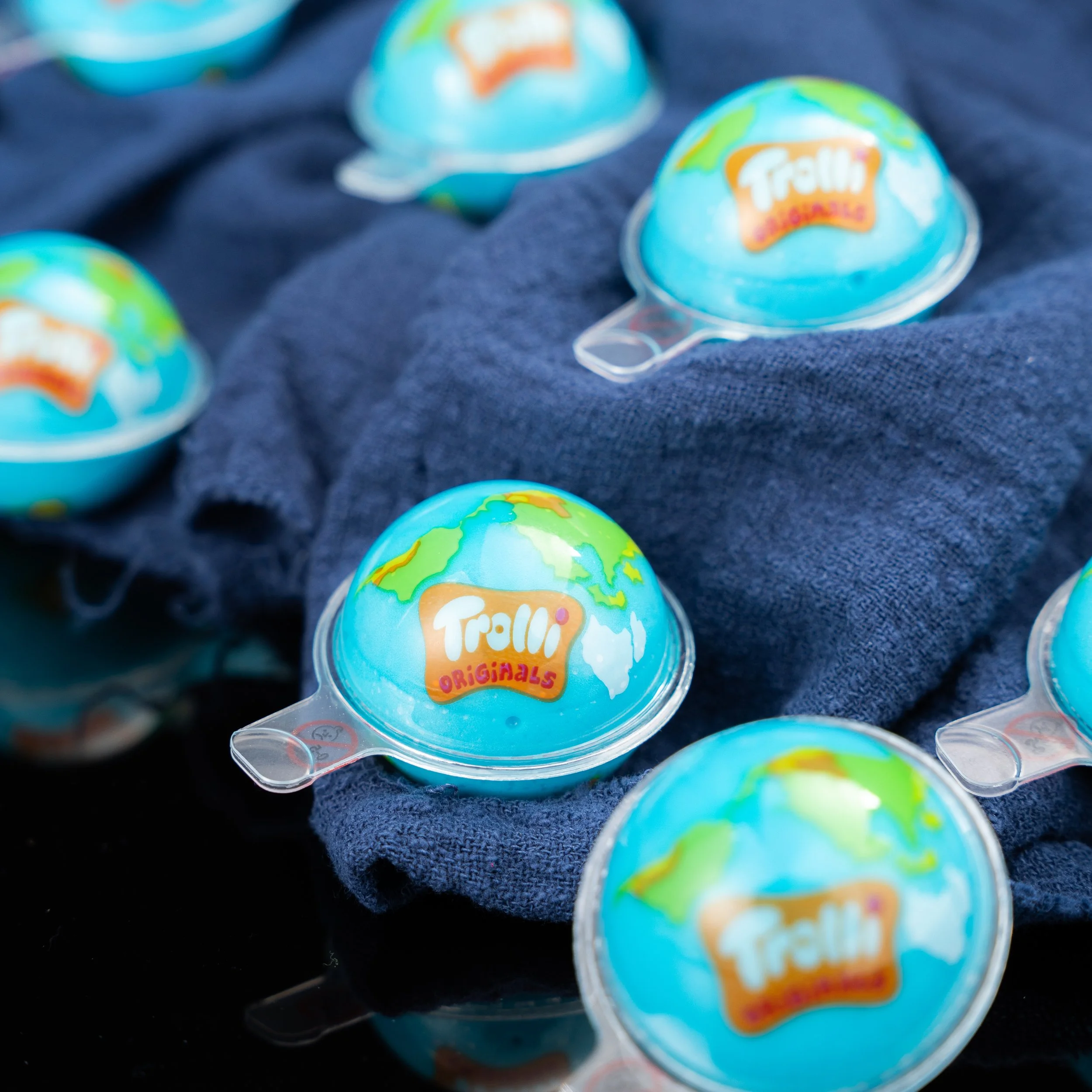 🔥 BEST SELLER - Trolli Planet Gummi Single Ball 16g