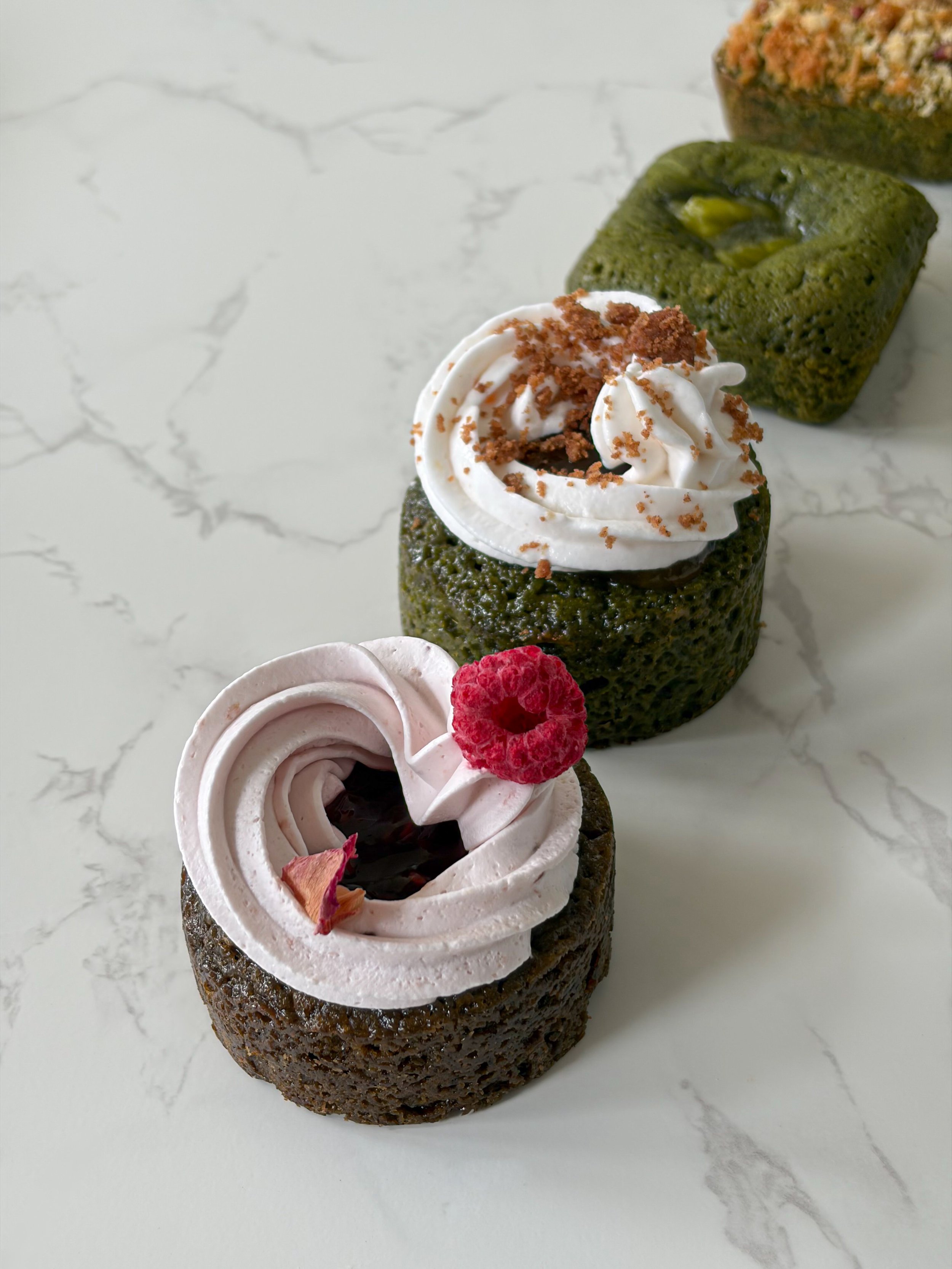 cakes layered with matcha and hojicha flavours