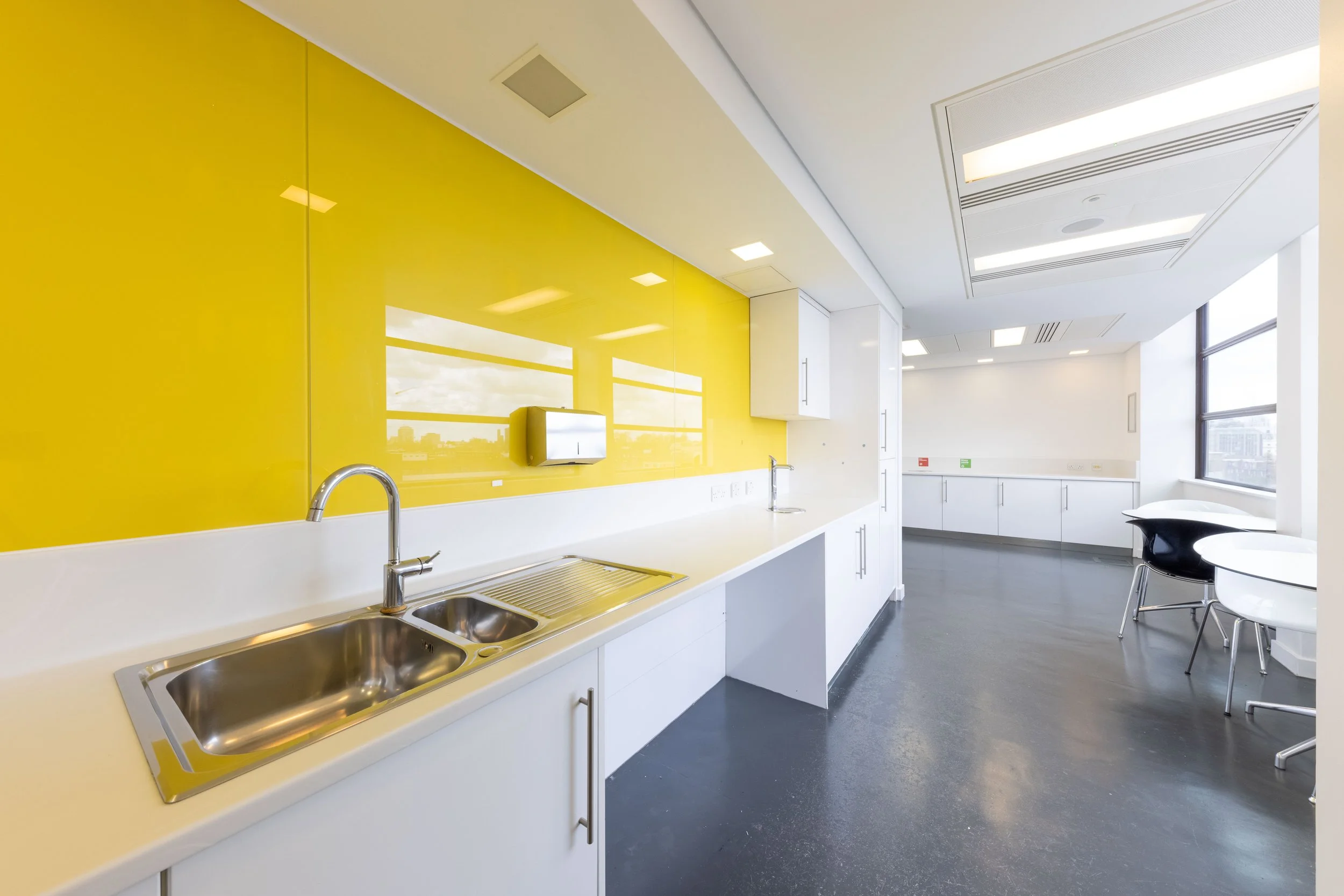 Buckingham Palace Road -074.jpg