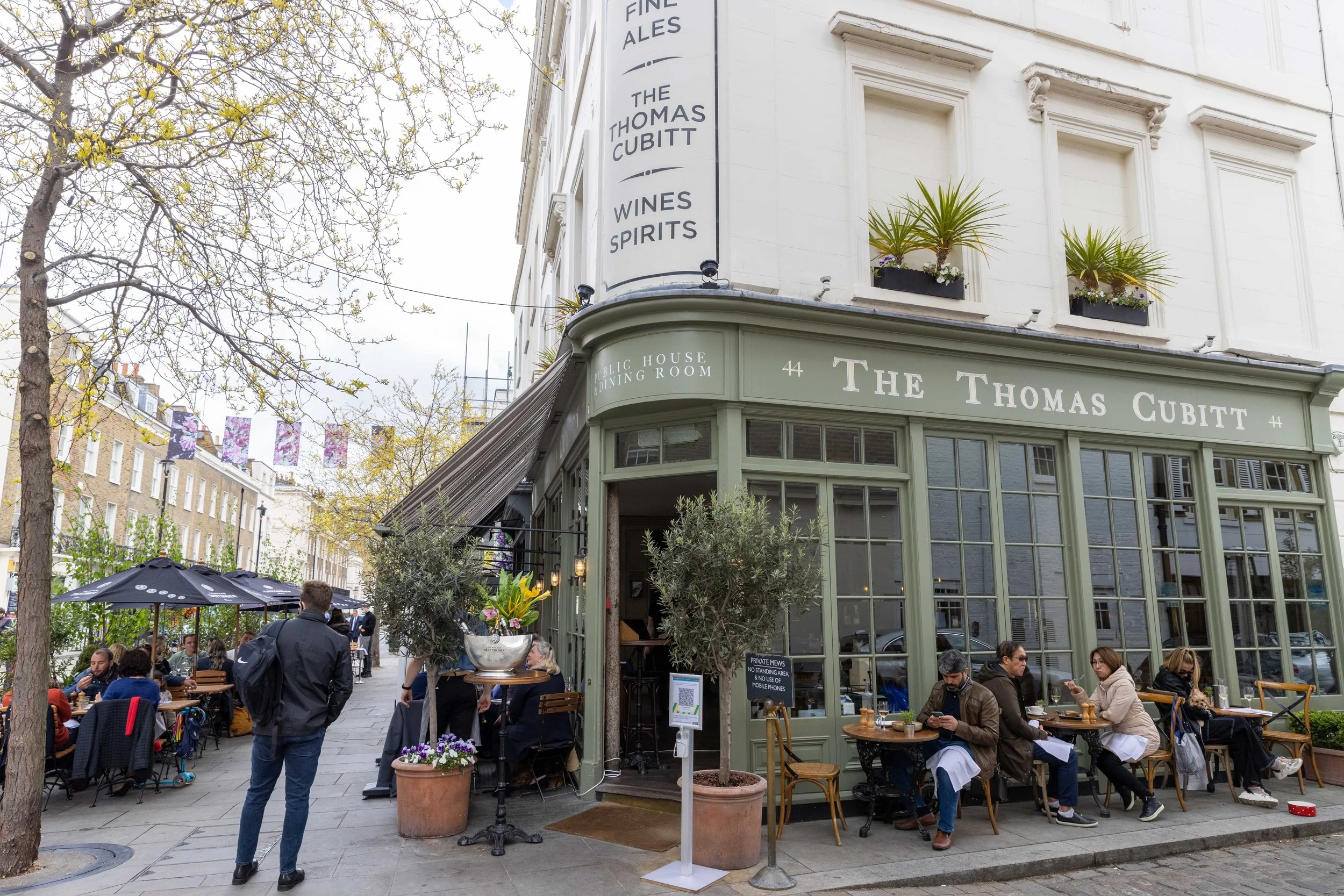 Buckingham Palace Road -124.jpg