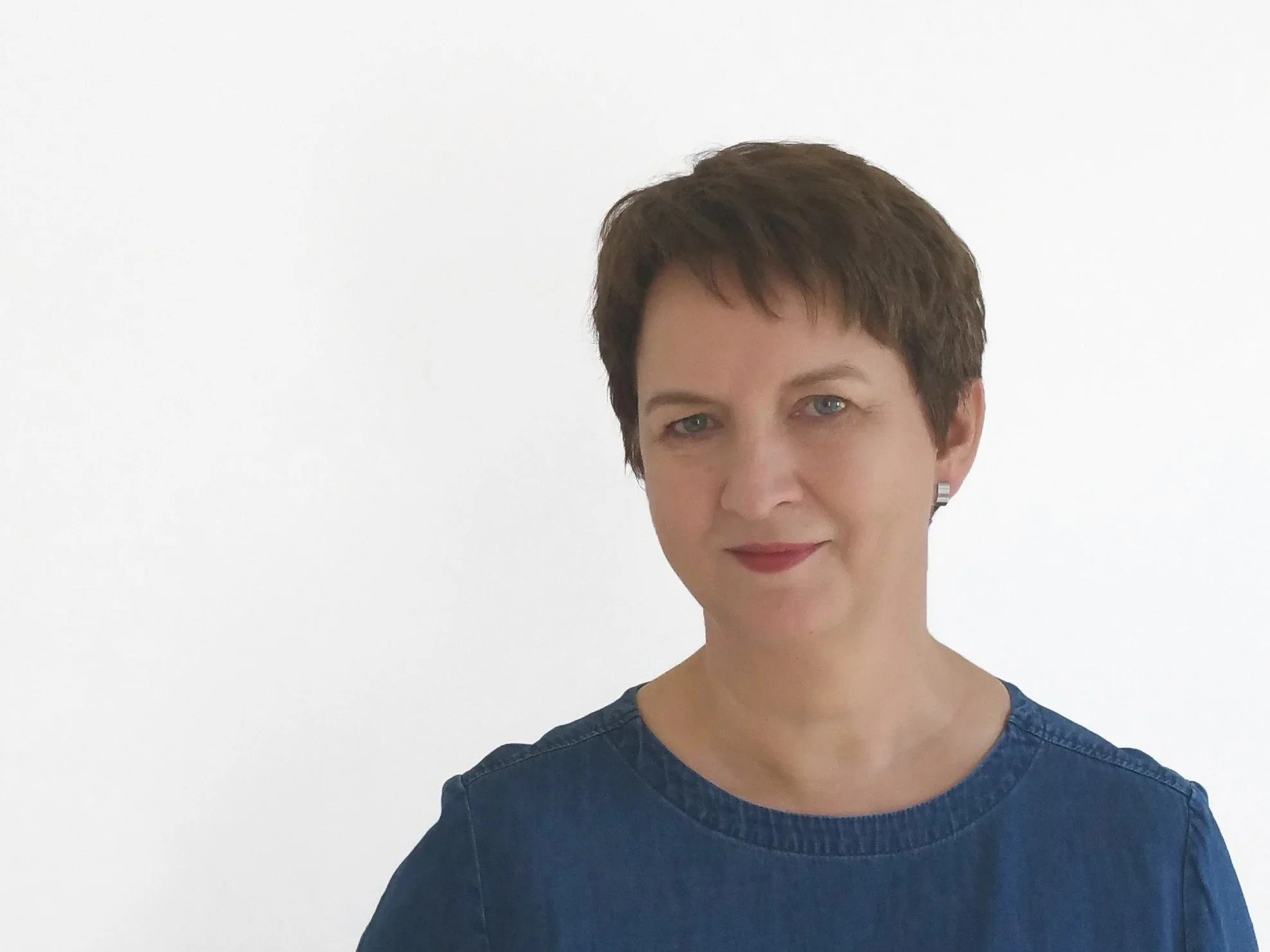 Porträt von Iris Treinies.