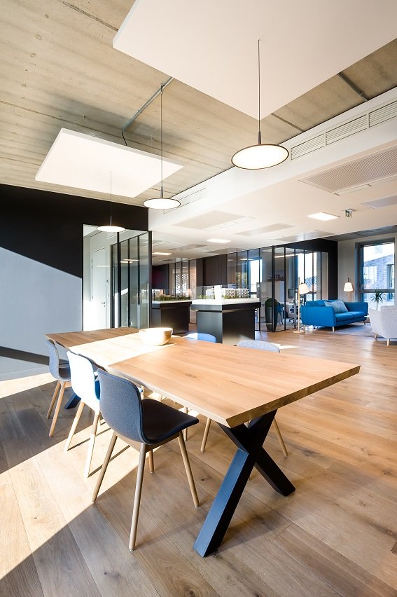 Aménagement de bureaux La Rochelle, Niort, verrière, parquet, bois, cuisine