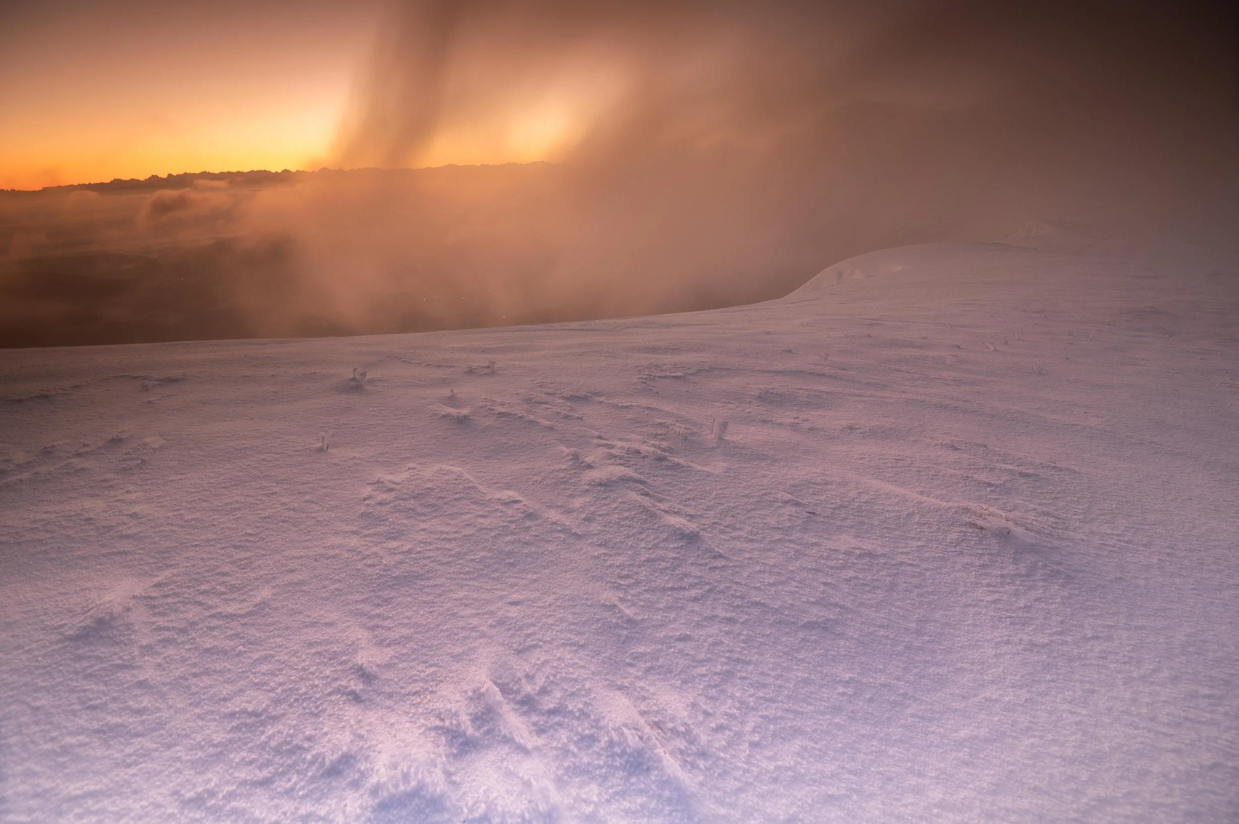 Tempête sur le sommet