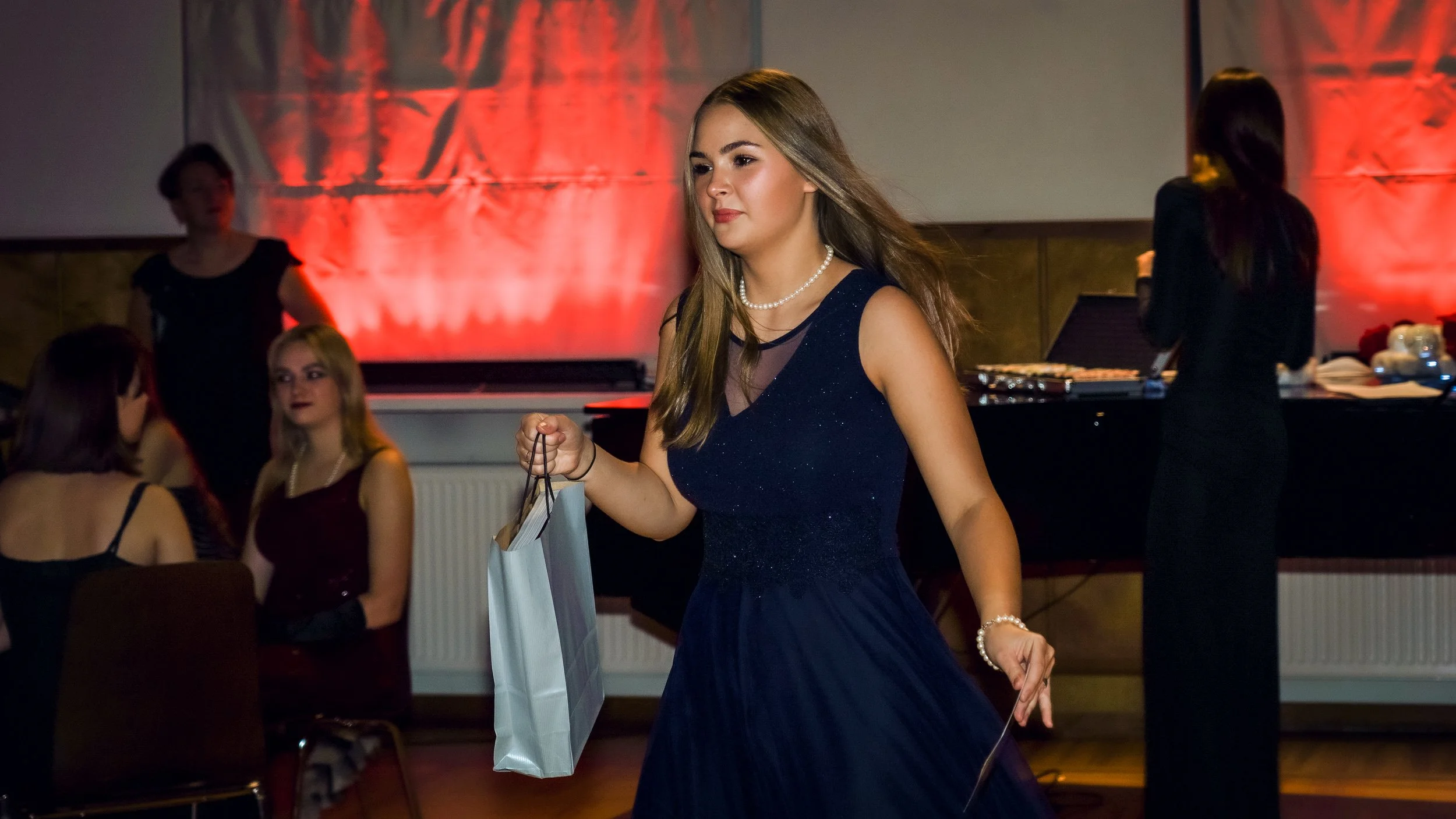 JWG J_uluball_Casino Royal_17.12.21_Richter's Visuals (250).jpg