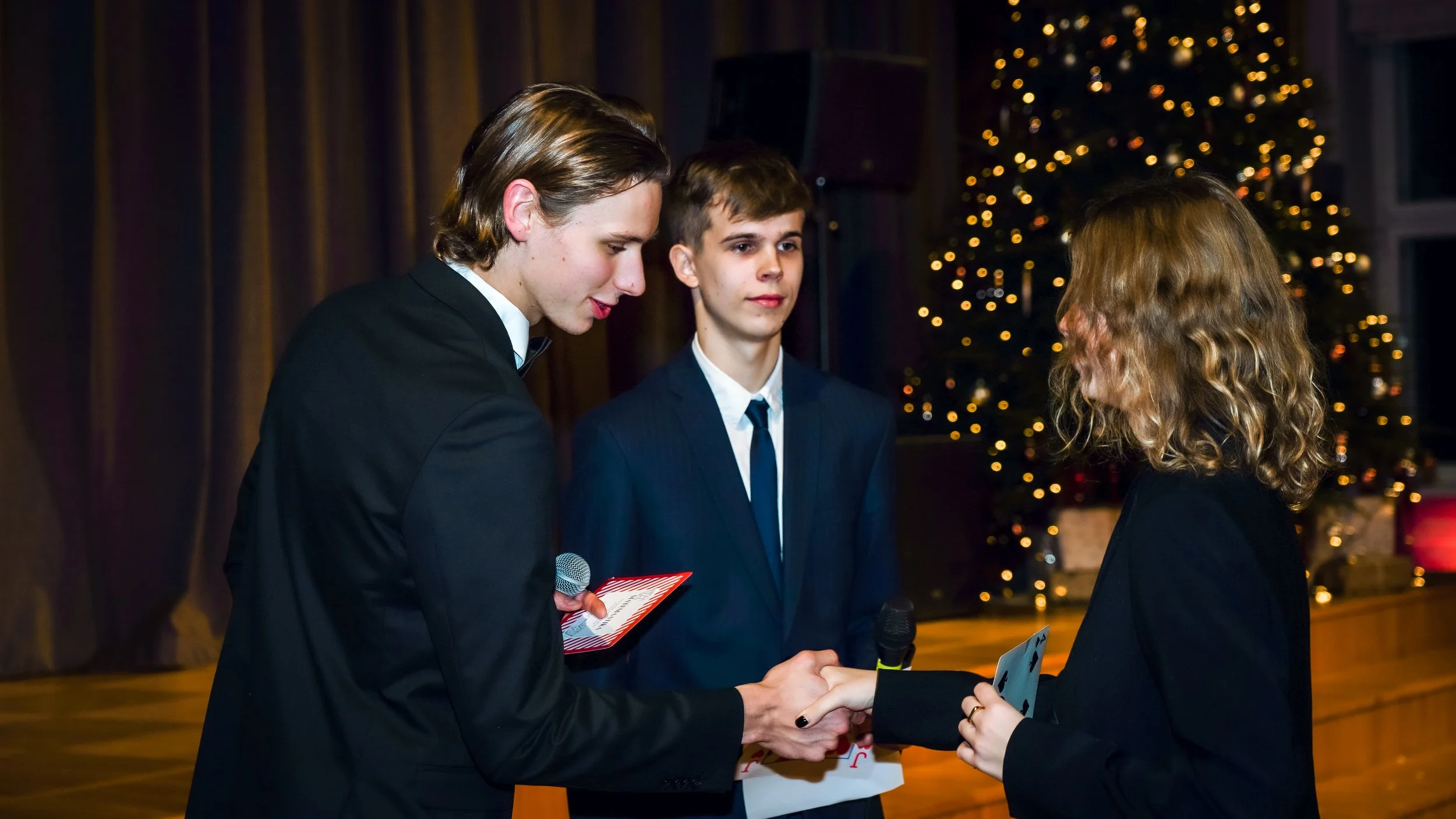 JWG J_uluball_Casino Royal_17.12.21_Richter's Visuals (762).jpg