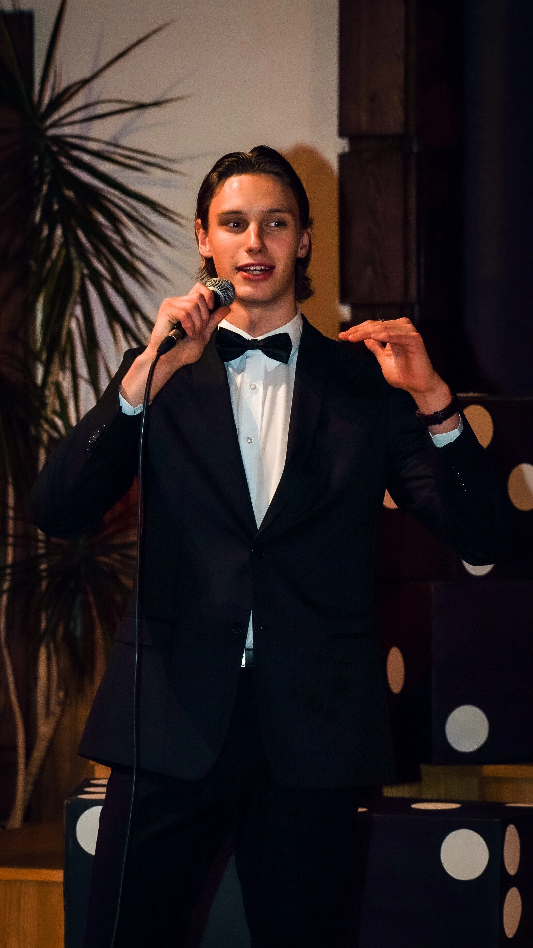 JWG J_uluball_Casino Royal_17.12.21_Richter's Visuals (46).jpg