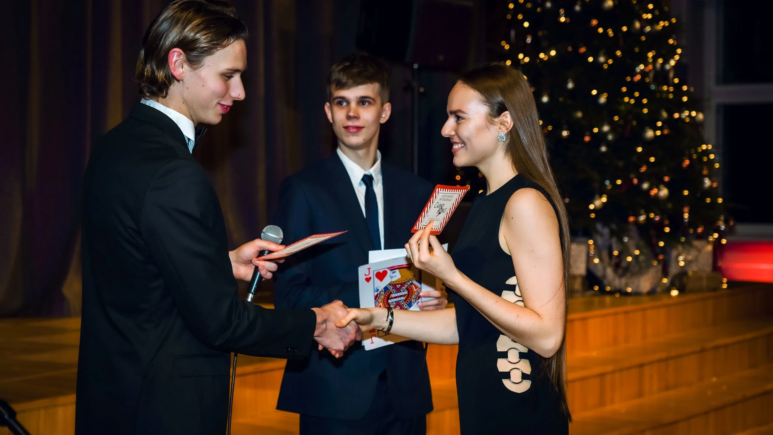 JWG J_uluball_Casino Royal_17.12.21_Richter's Visuals (723).jpg