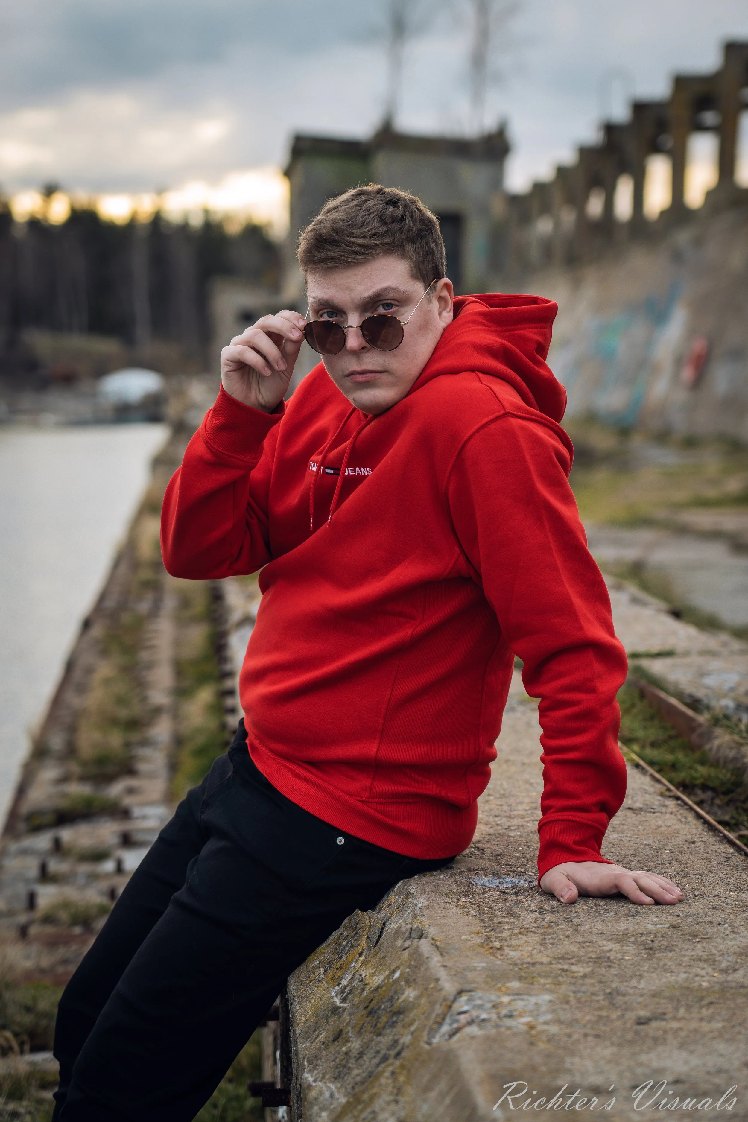 SirKa_26.04.22_Richter's Visuals (1).jpg