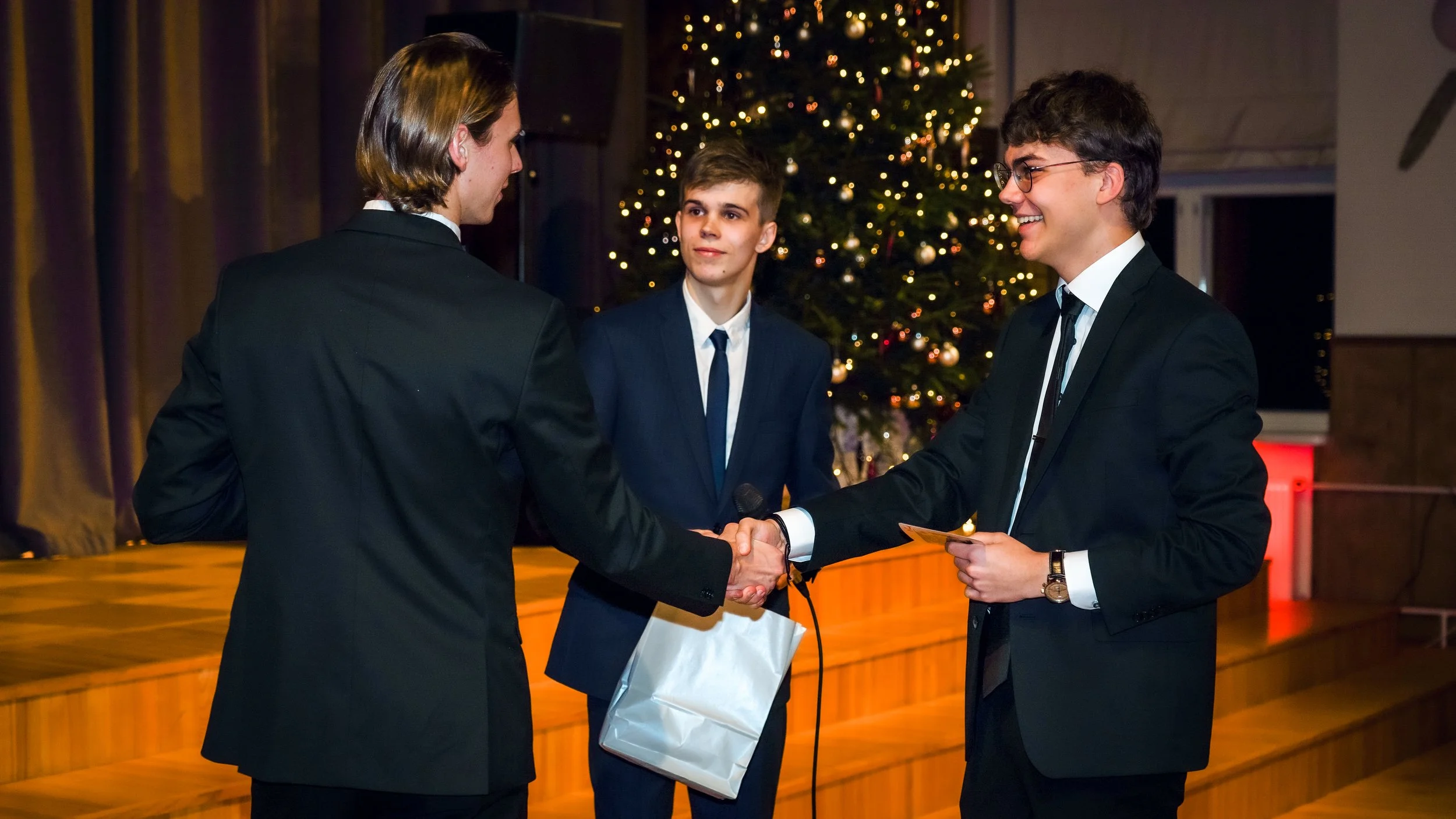 JWG J_uluball_Casino Royal_17.12.21_Richter's Visuals (126).jpg