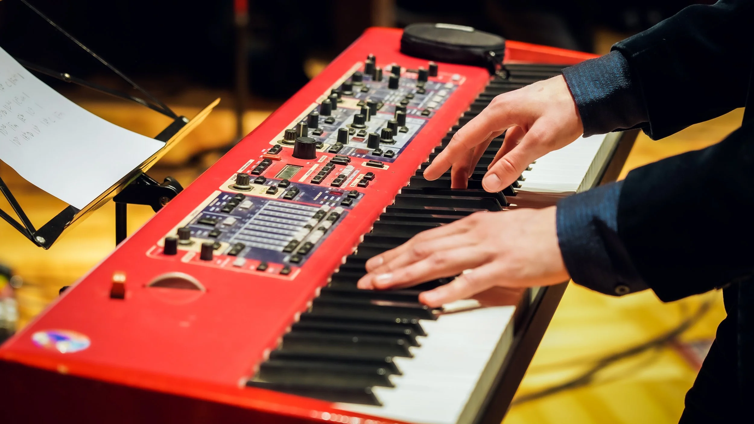 JWG J_uluball_Casino Royal_17.12.21_Richter's Visuals (217).jpg