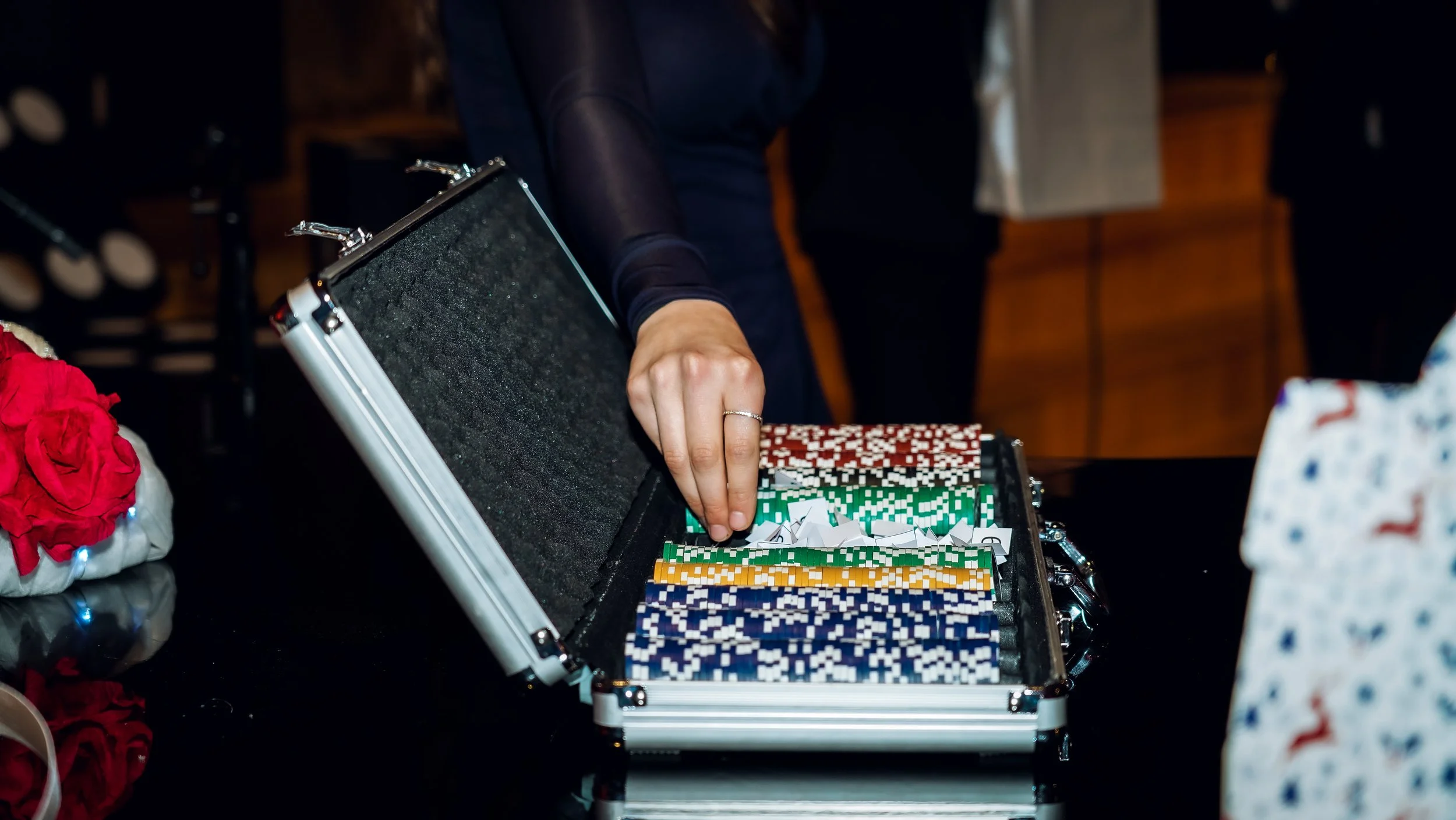 JWG J_uluball_Casino Royal_17.12.21_Richter's Visuals (122).jpg