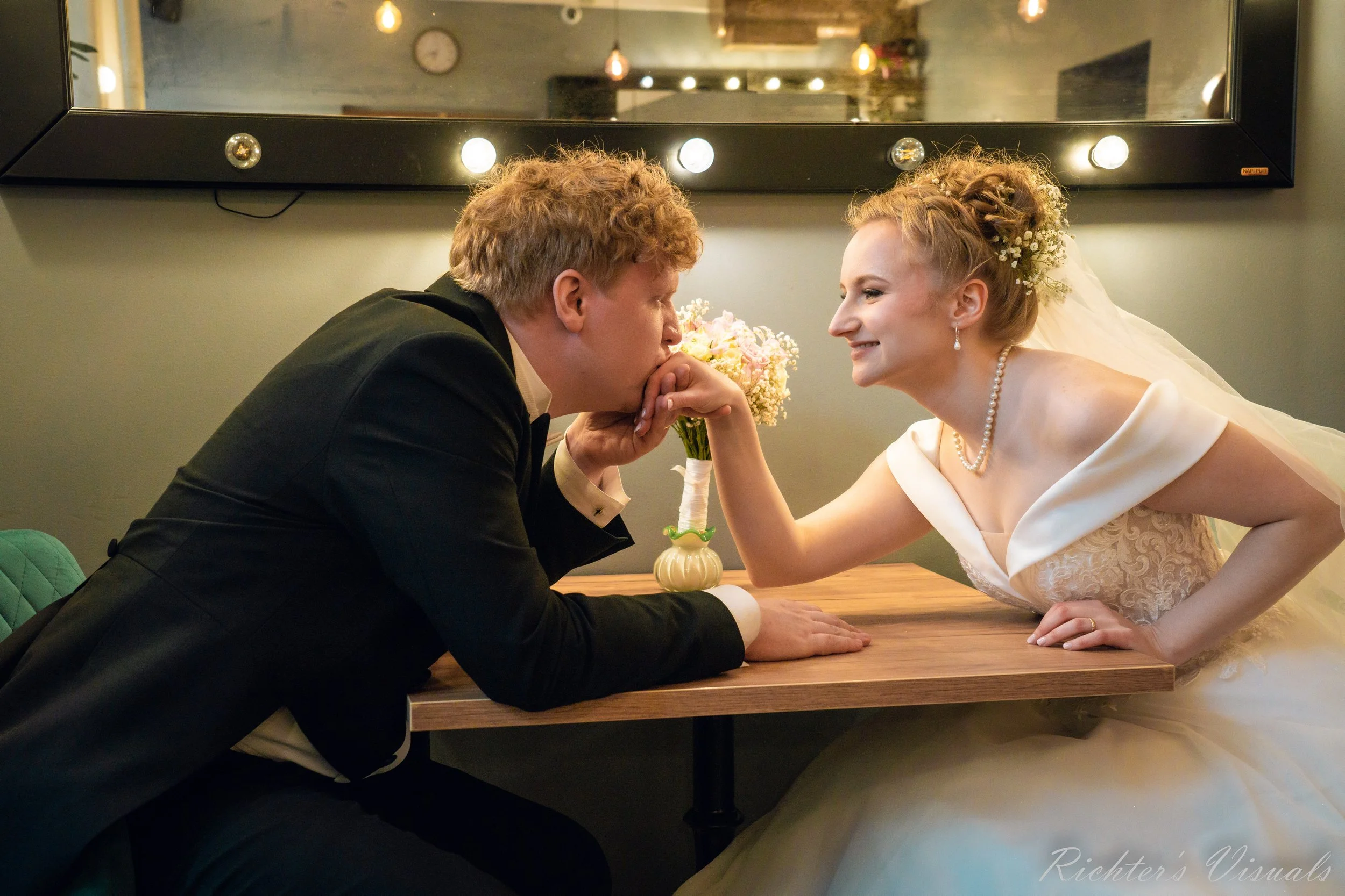 Elisabeth & Martin_07.05.22_Richter's Visuals (18).jpg