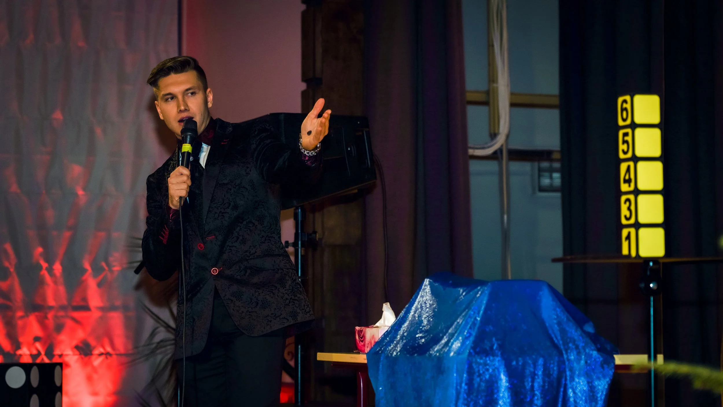 JWG J_uluball_Casino Royal_17.12.21_Richter's Visuals (515).jpg