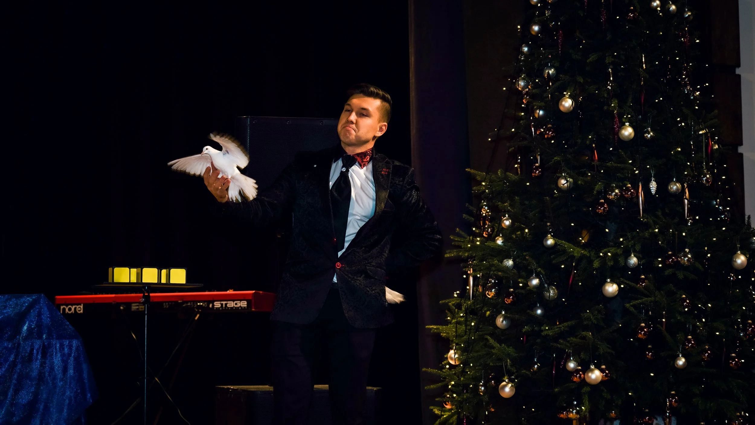 JWG J_uluball_Casino Royal_17.12.21_Richter's Visuals (478).jpg