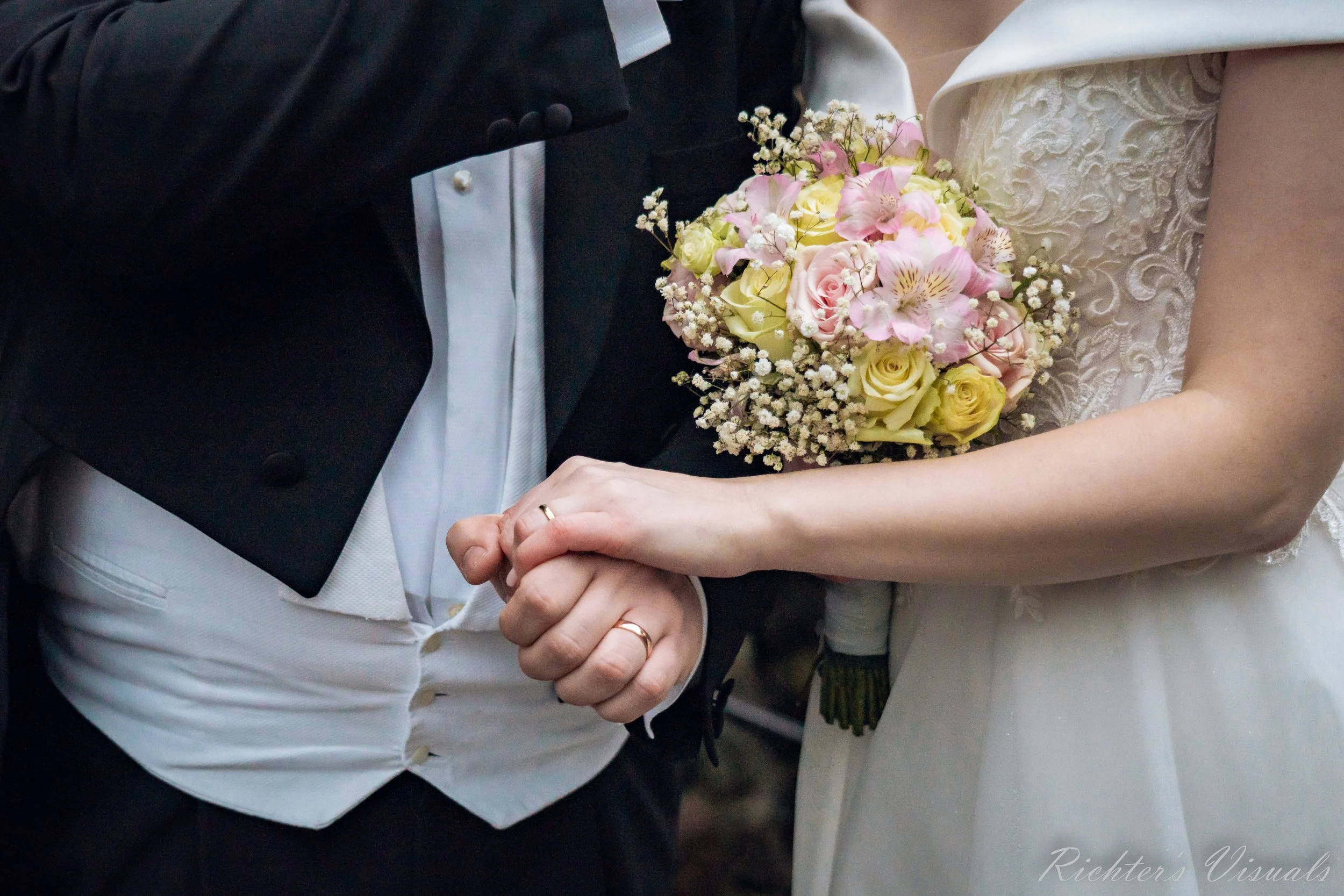 Elisabeth & Martin_07.05.22_Richter's Visuals (551).jpg