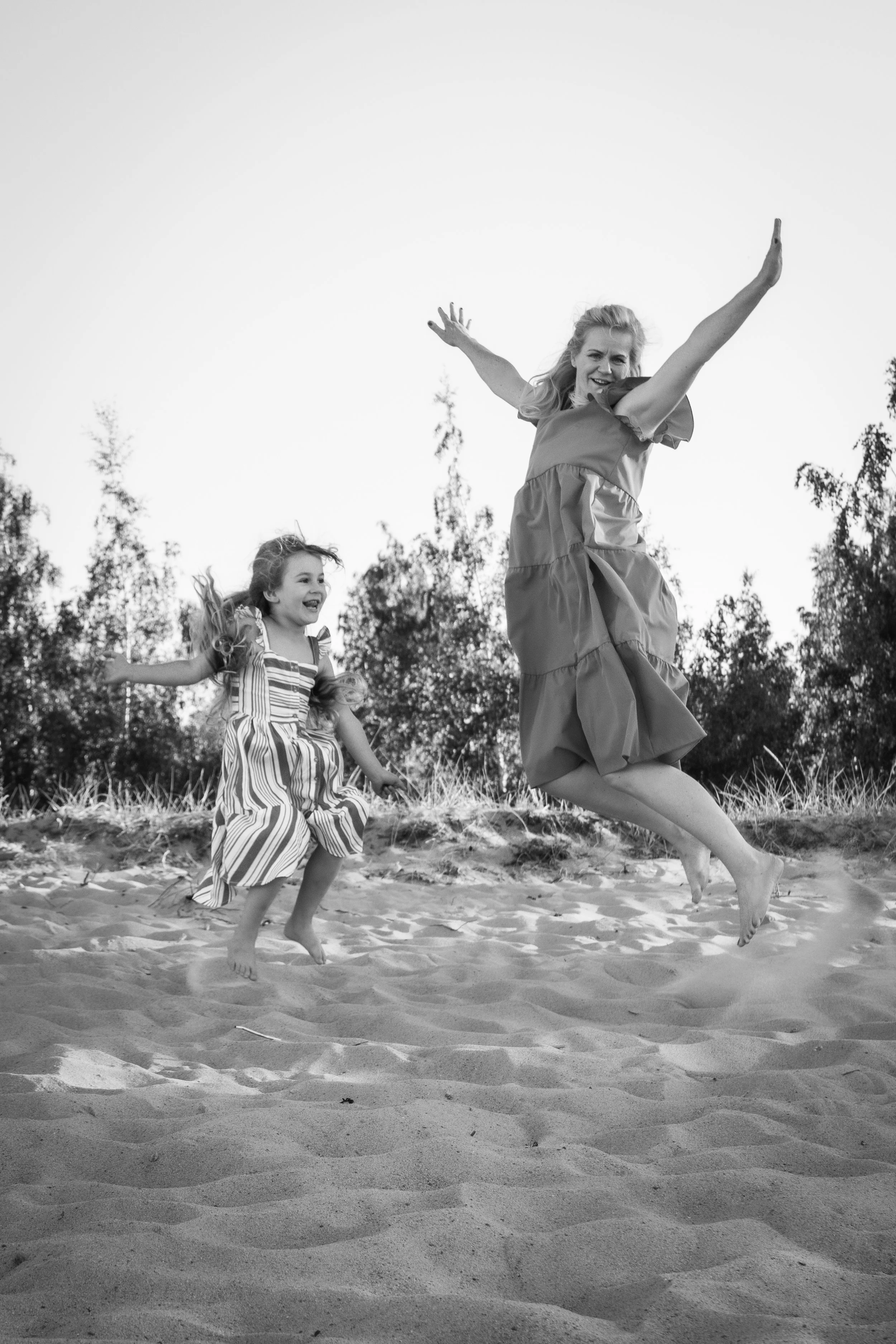 Merili ja Nora_13.06.24_Richters Visuals BW (14).jpg