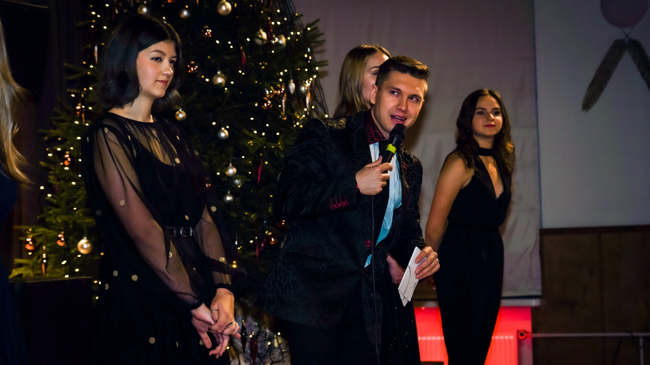 JWG J_uluball_Casino Royal_17.12.21_Richter's Visuals (509).jpg