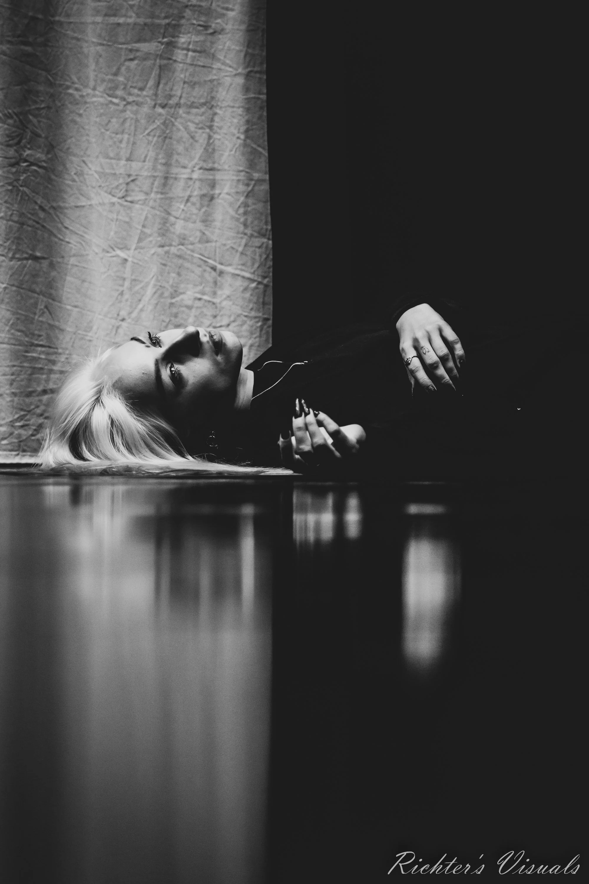 Elisa Ruben_Richter's Visuals_13.09.22 BW (12).jpg