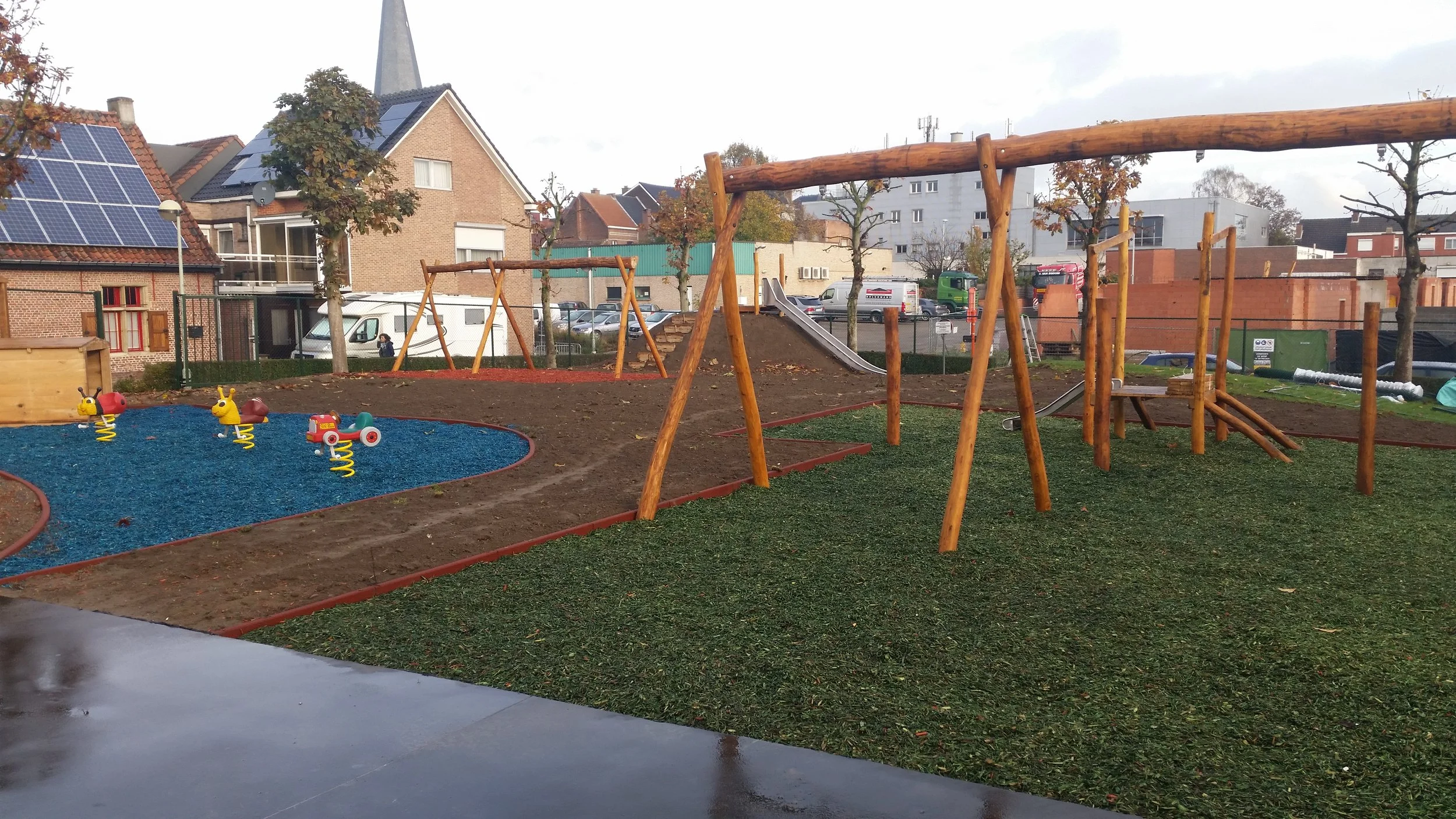 Aanleg speeltuin crèche